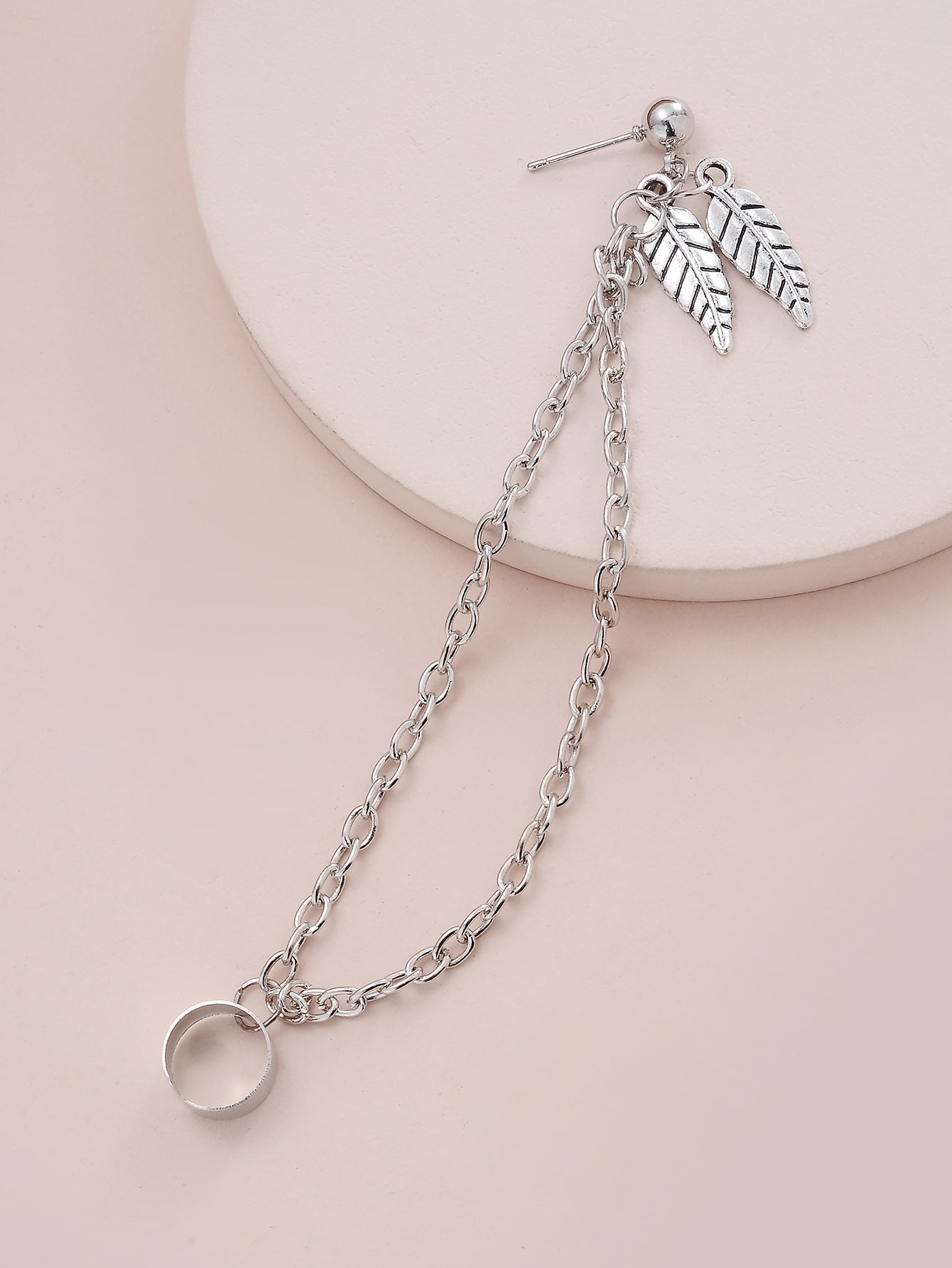 كفة اذن بسلسلة وبتعليقة ورق