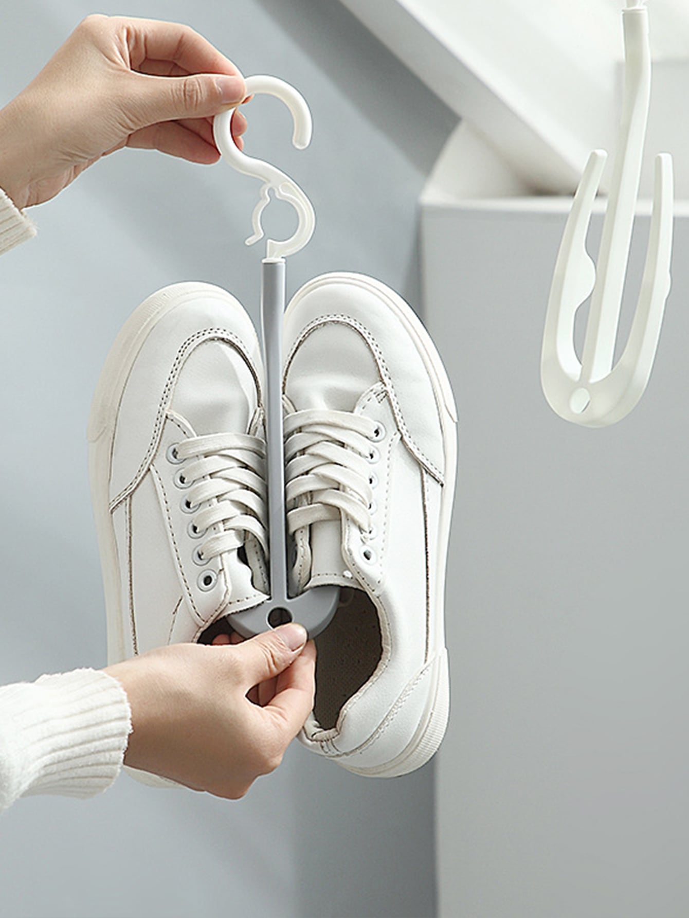 حامل أحذية معلق بسيط