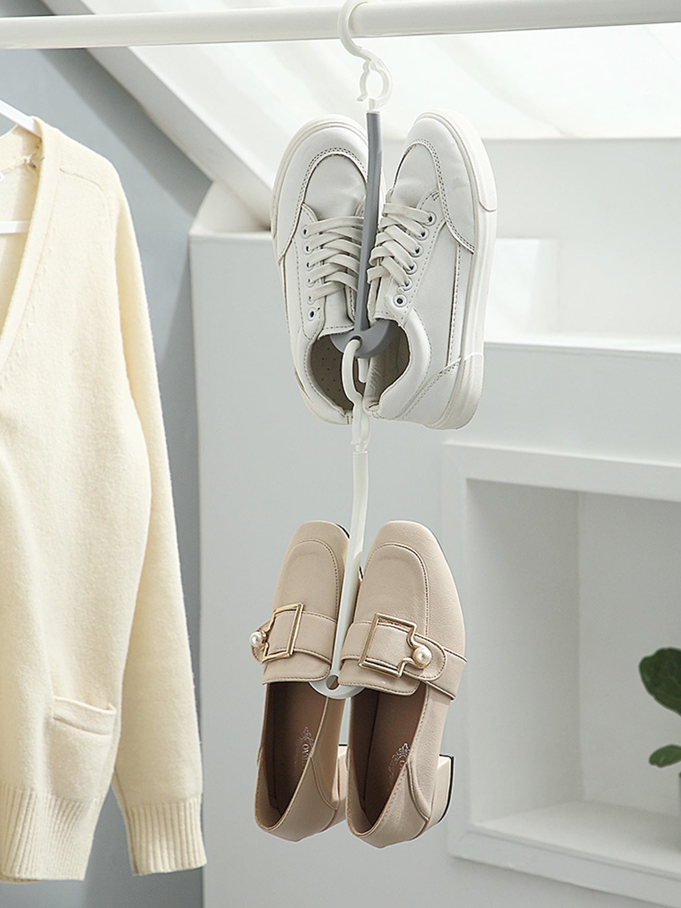 حامل أحذية معلق بسيط