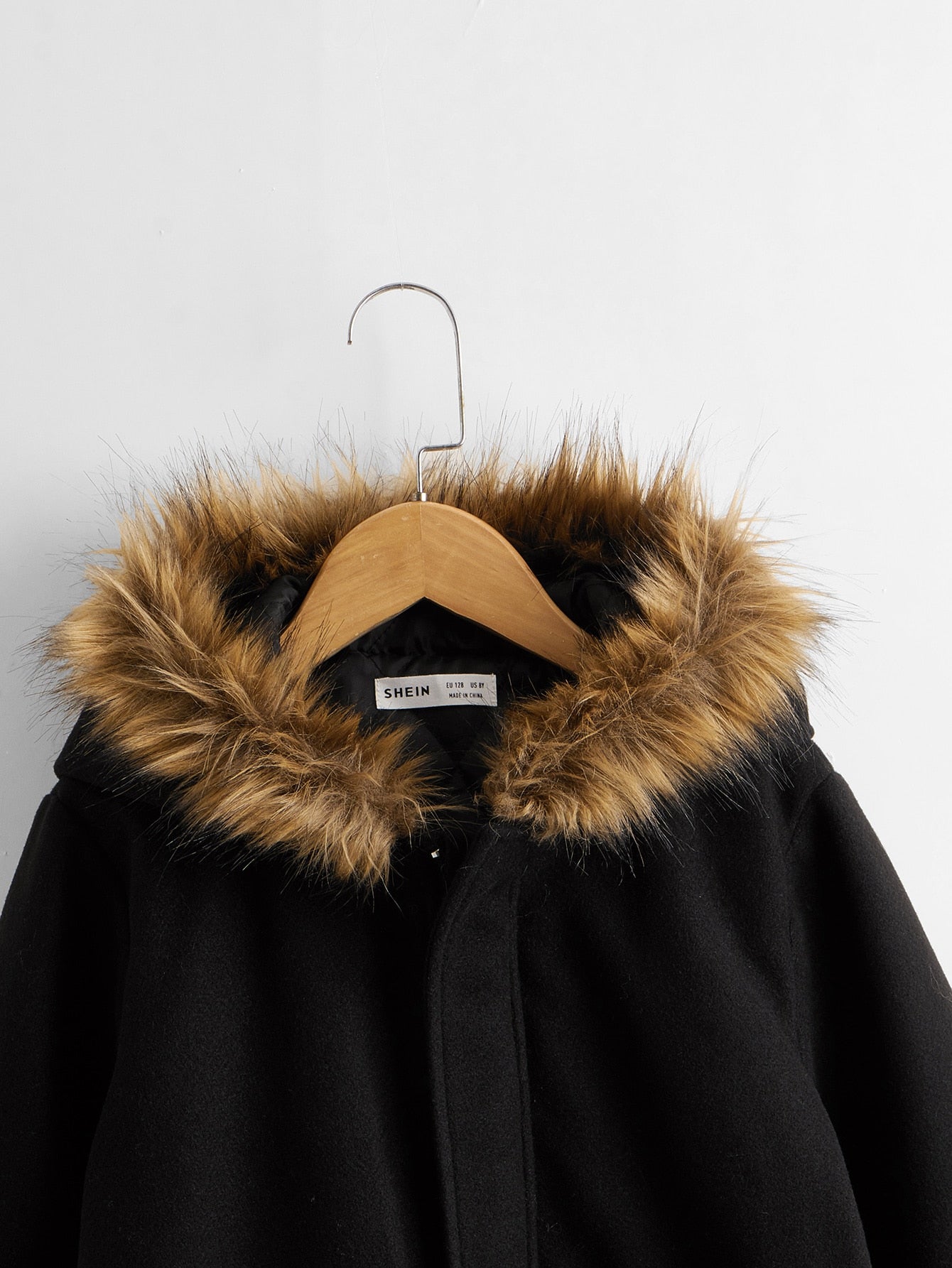 معاطف فتى صغير