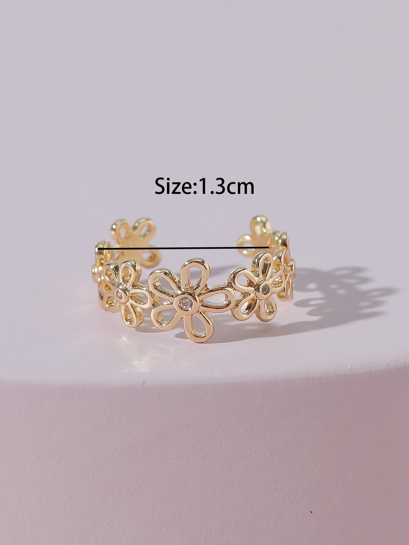 خاتم اصبع القدم بتصميم الأزهار