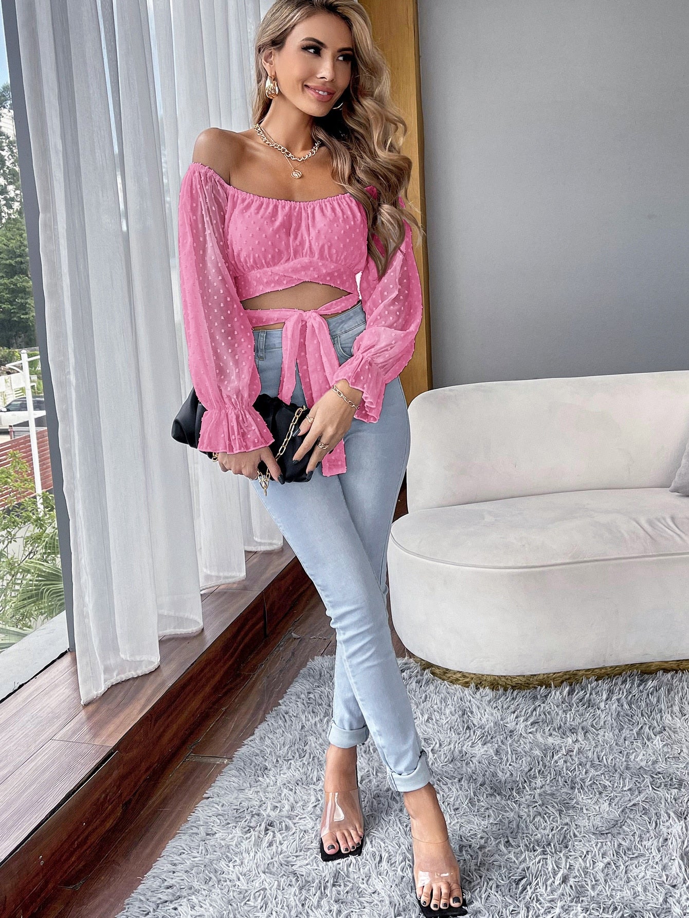 ملابس علوية نسائية