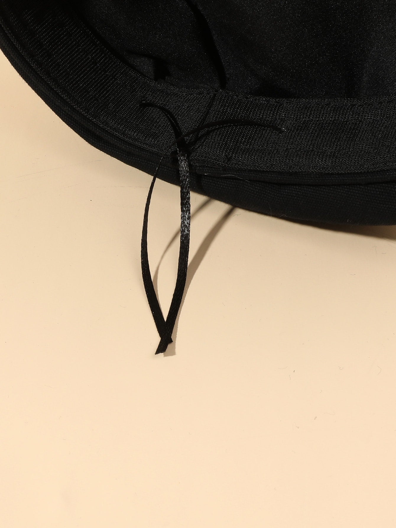 قبعات نسائية أخرى