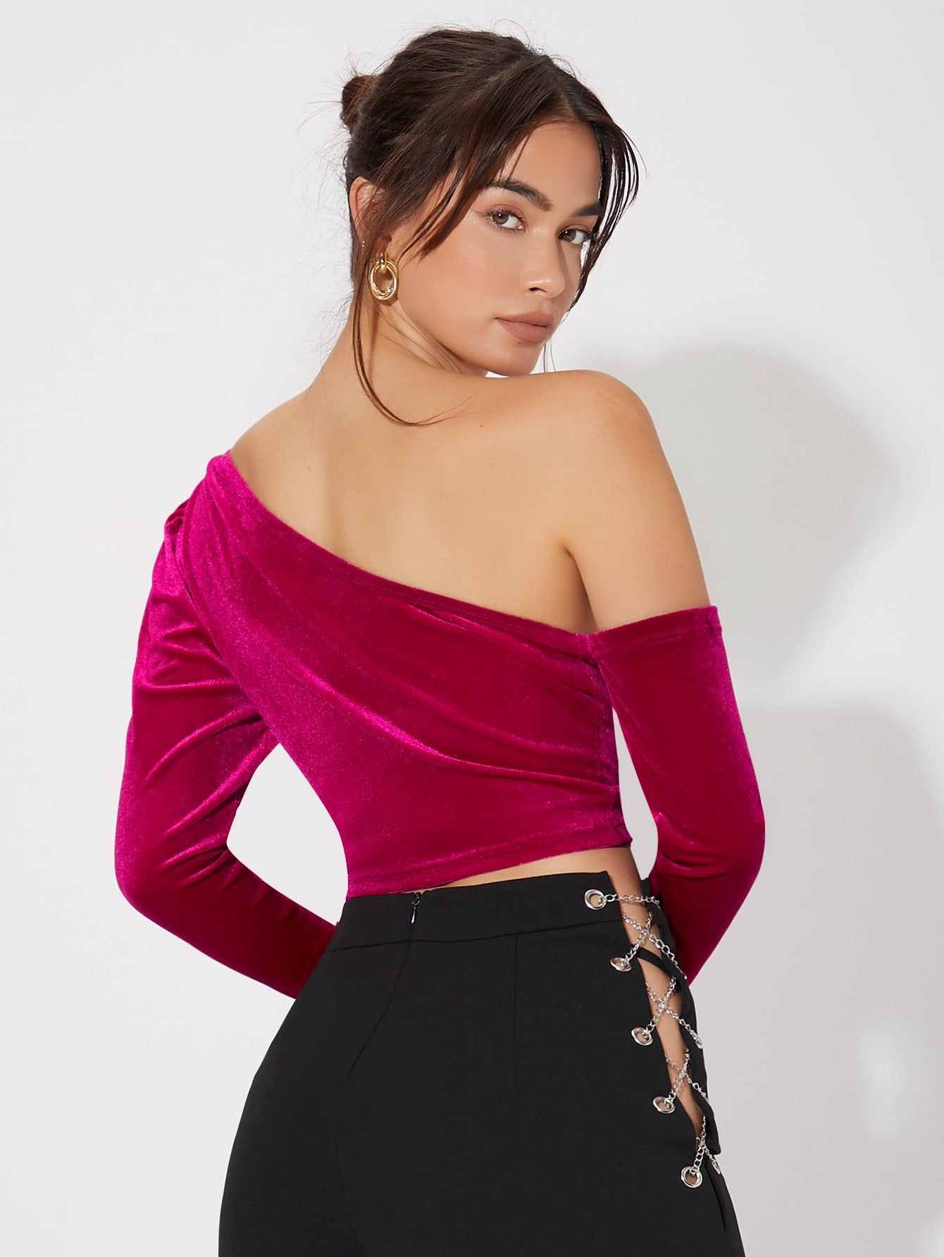 ملابس علوية ياقة غير متماثل بوستير مخملي