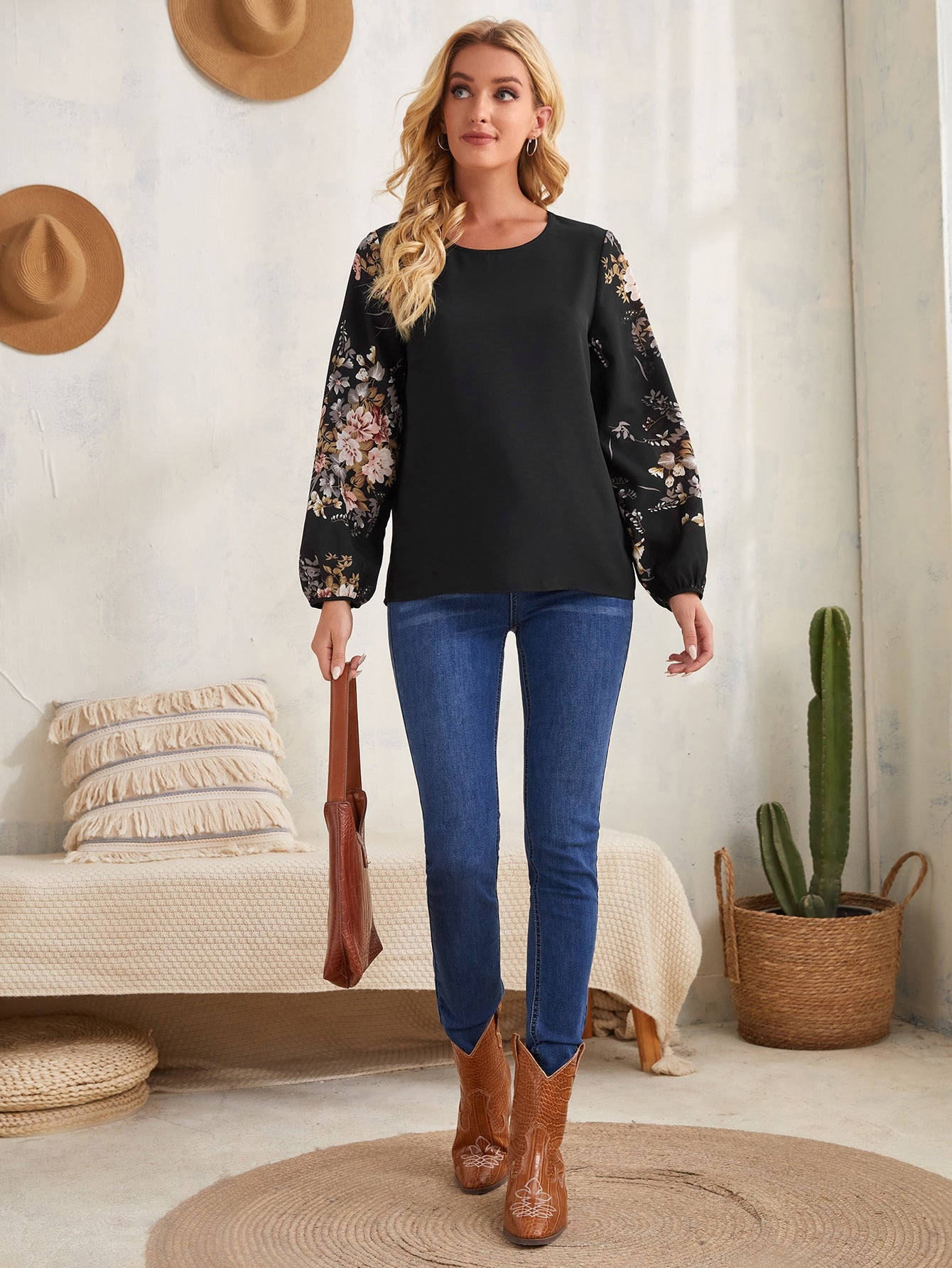 لباس علوي باكمام فانوس بطباعة أزهار