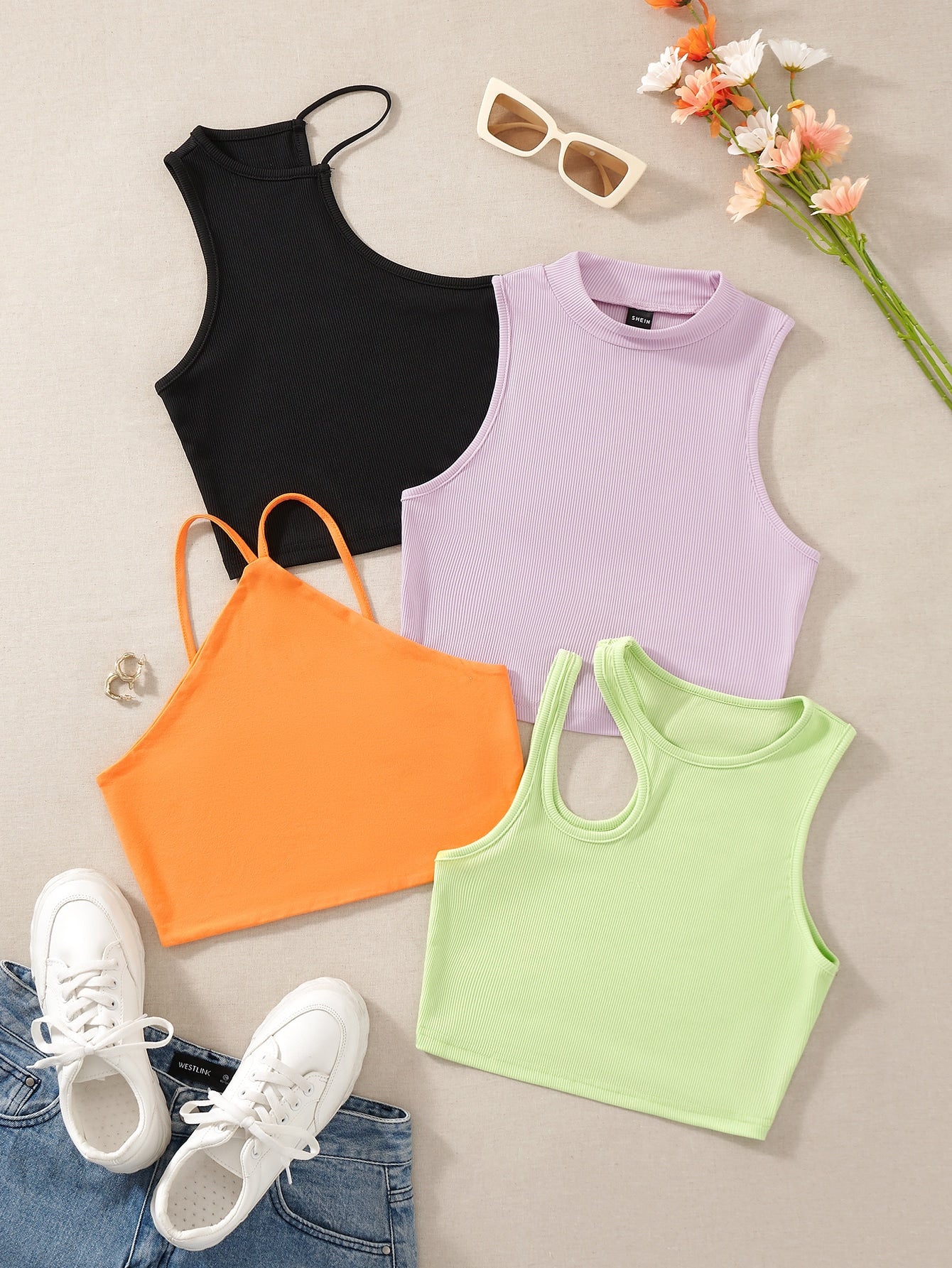 تانك توب بقص مجوف وياقة غير متماثلة وحياكة مضلعة - 4 قطع