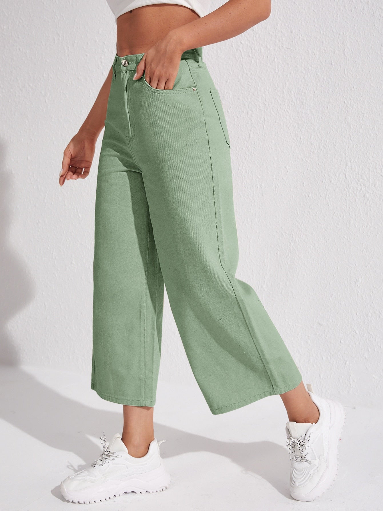 بنطلون جينز ساق عريضة مقصوص