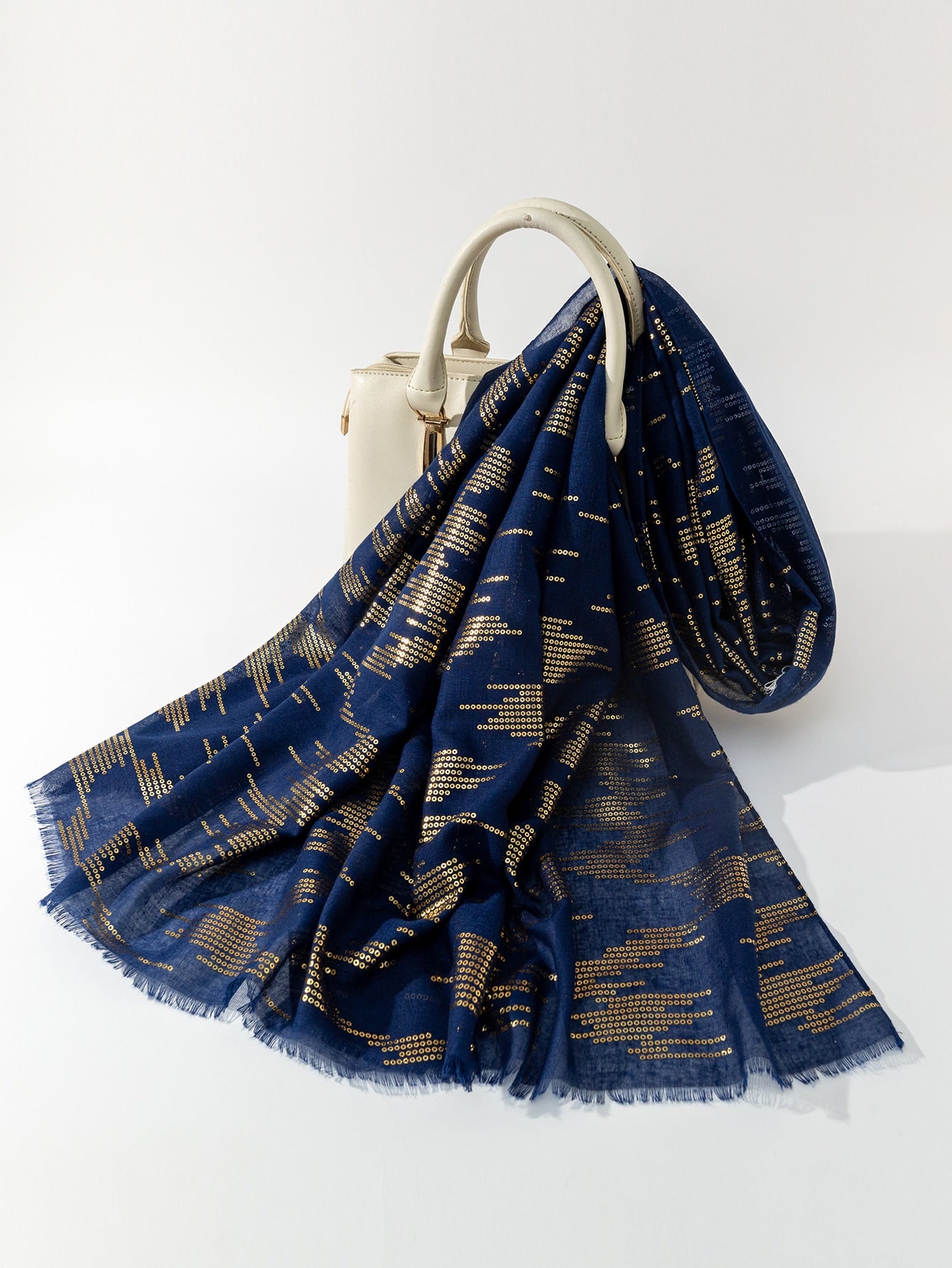 وشاح ميتالك تفاصيل مقلم بخام