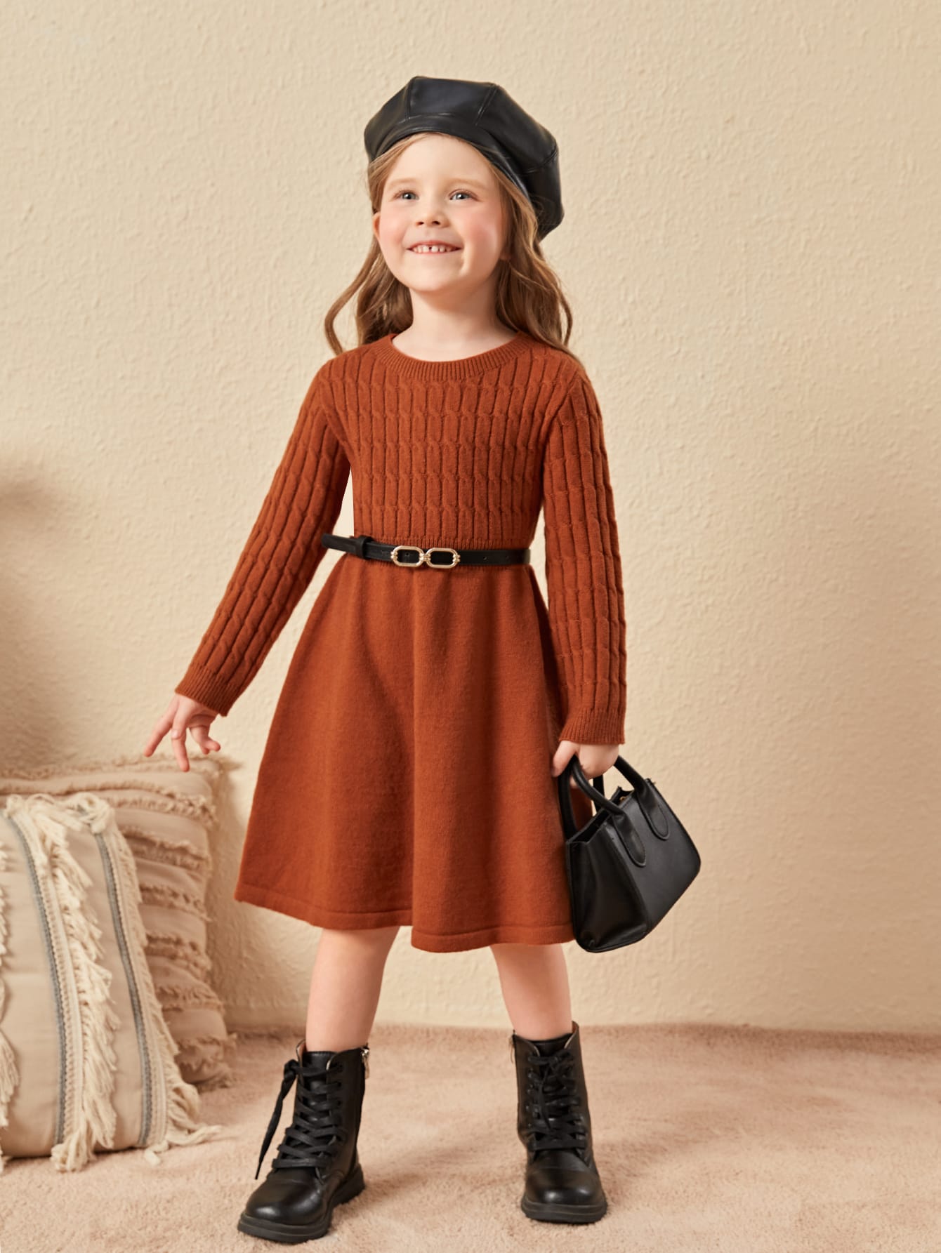 فستان صوفي محبوك بالكابل للفتاة الصغيرة بدون حزام