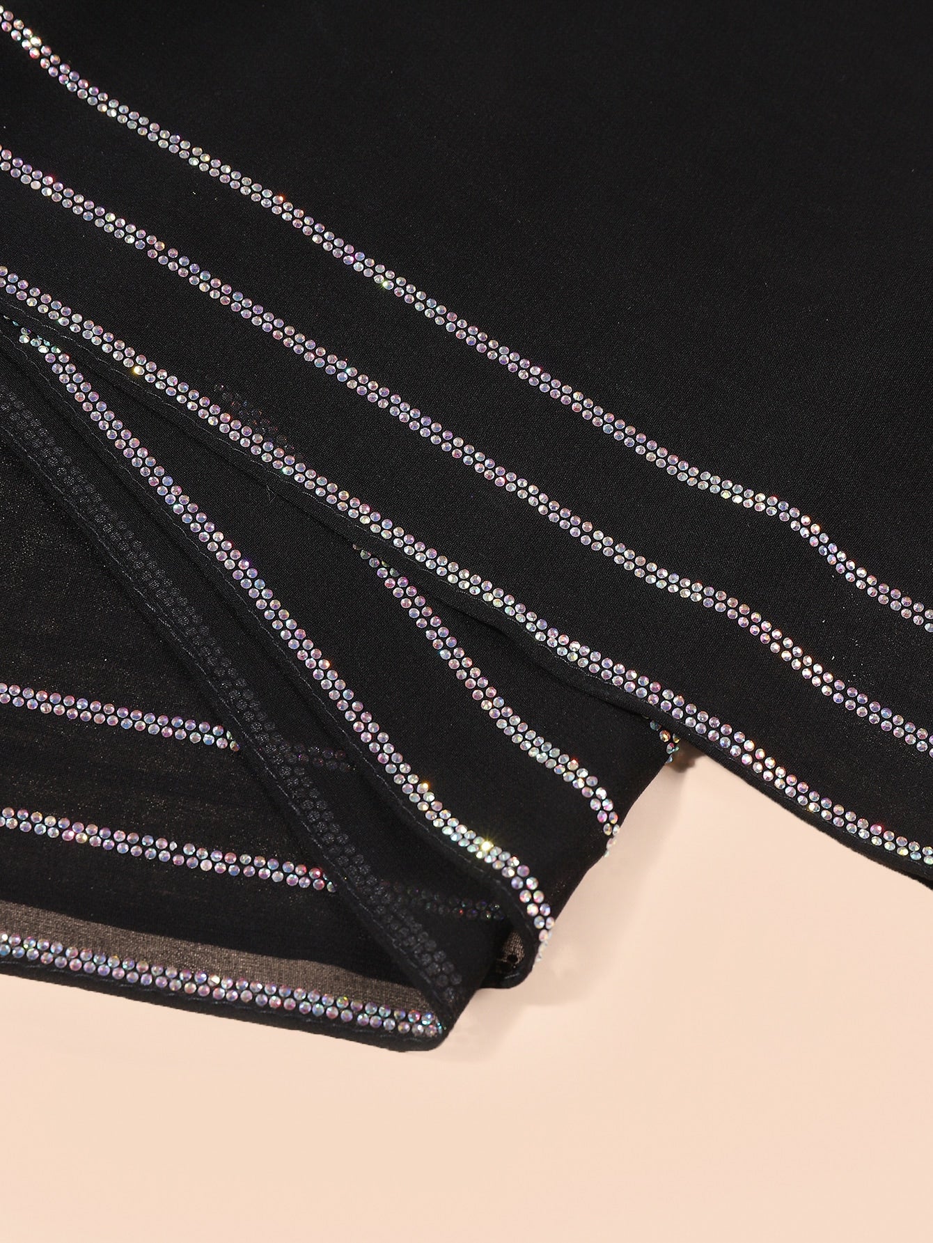 واحدة من الأطراف نساء الحزب الأسود حجر راين مزينة وشاح عصرية للزينة اليومية