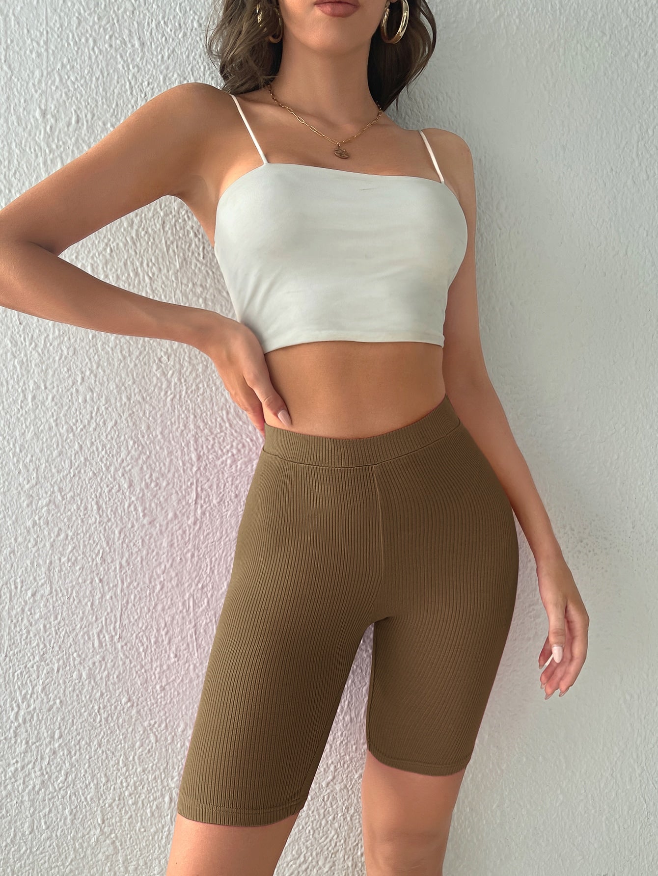 شورت ركوب الدراجات النارية تفاصيل مرقع