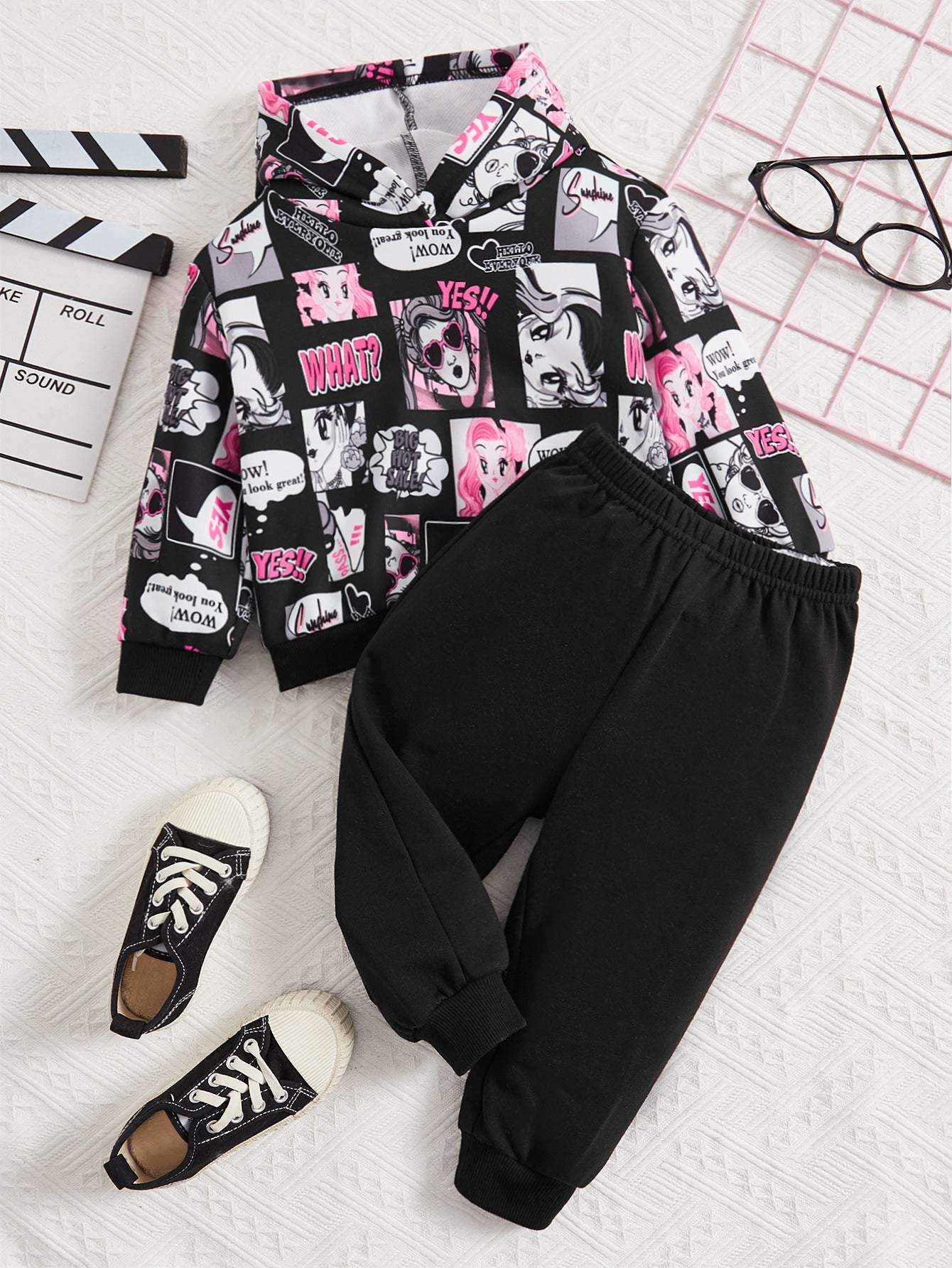 أطقم للأطفال البنات