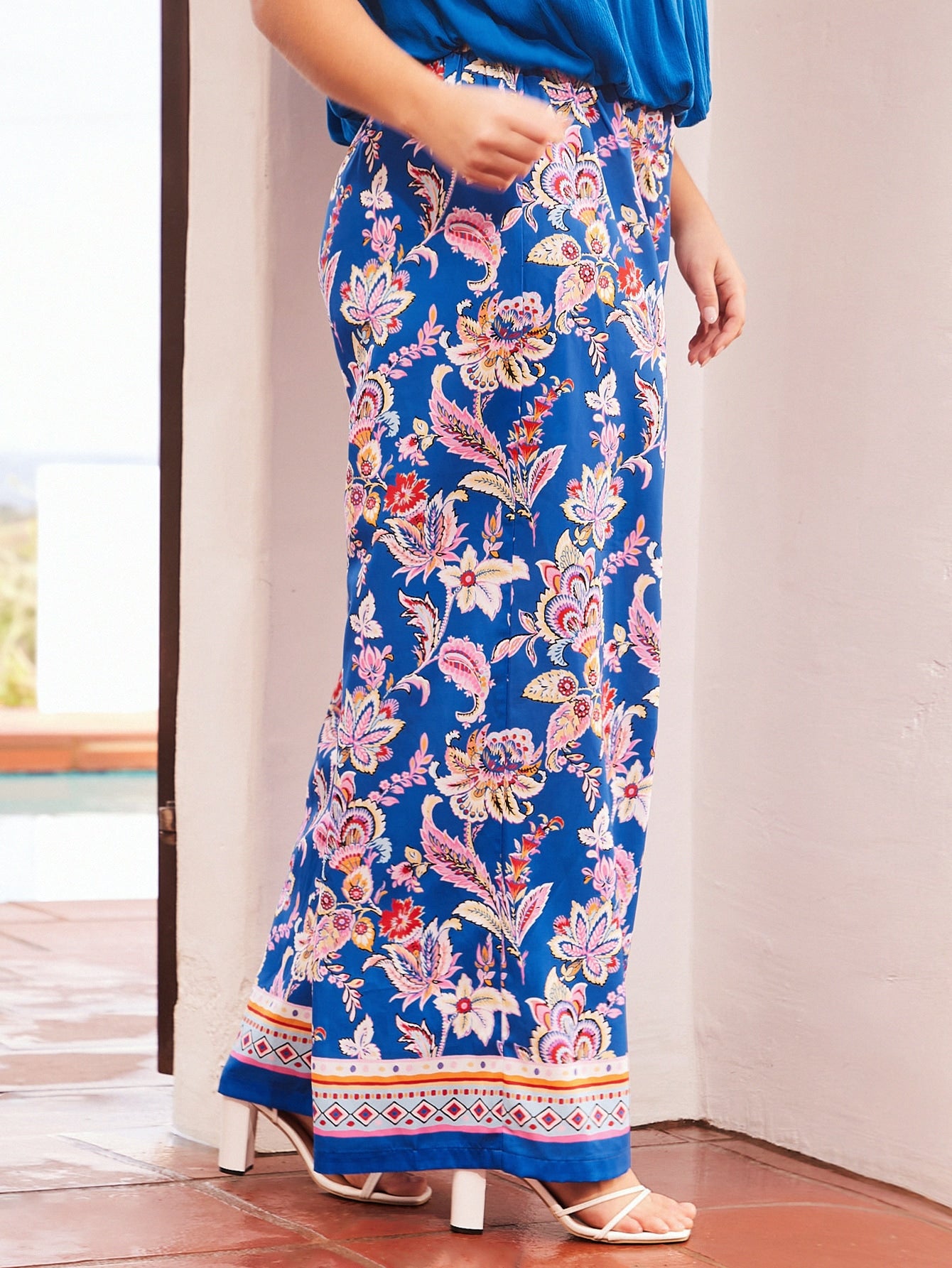 السراويل زائد الحجم