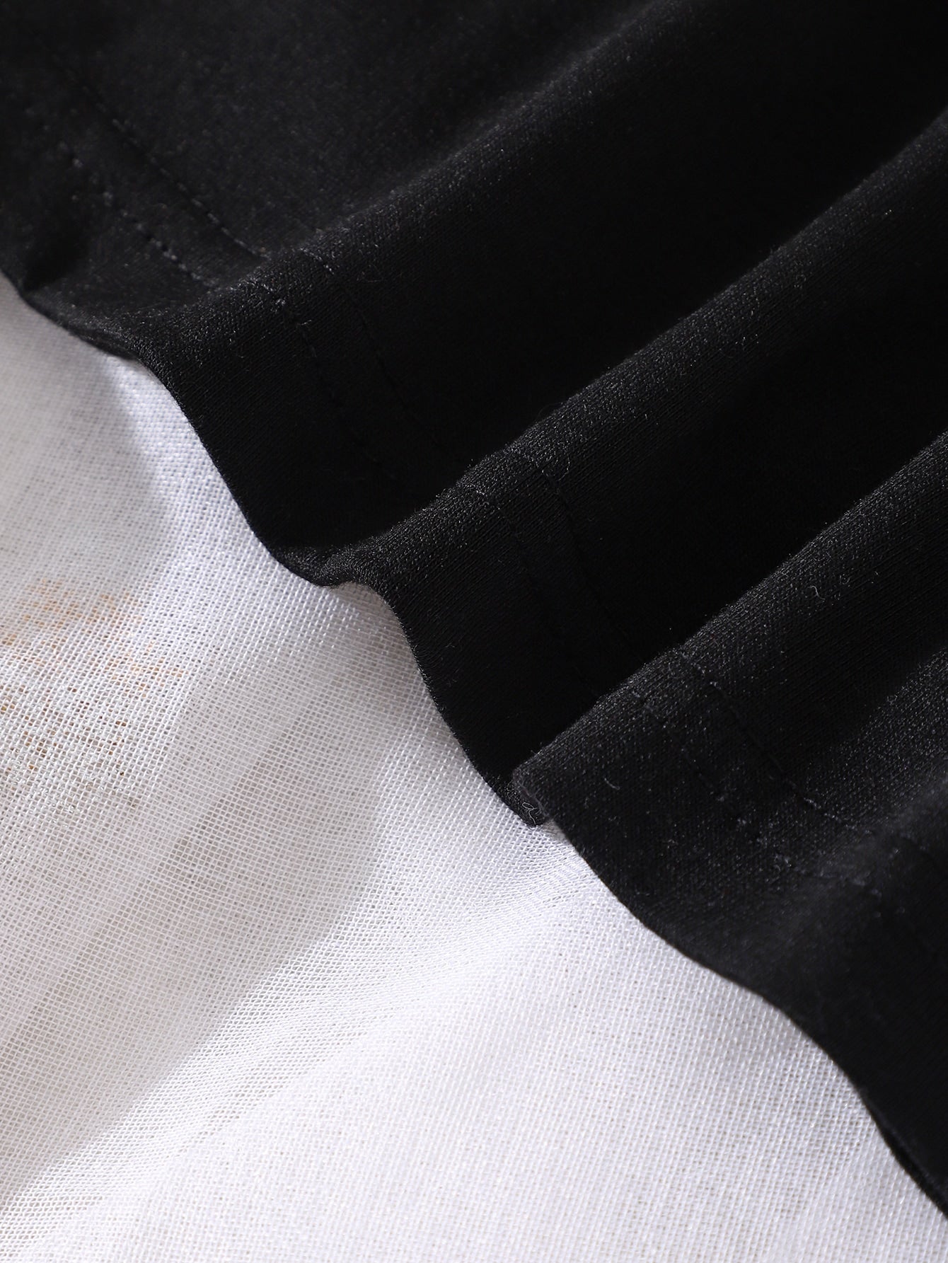 تي شيرت دانتيل متباين اللون اكمام منتفخة للاطفال