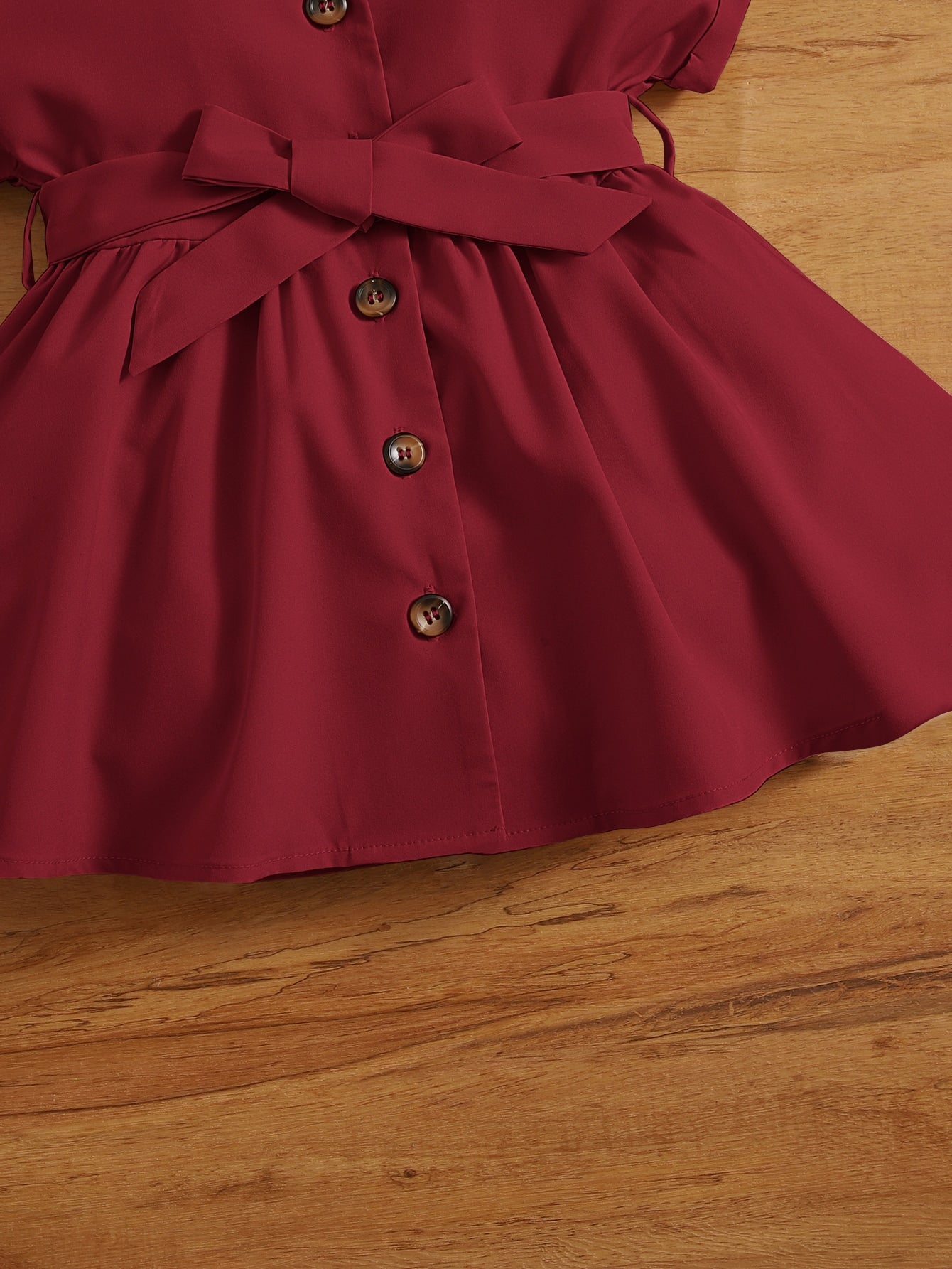 فستان قميص ياقة مطوي مسنن حزام للاطفال