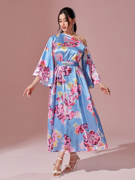 فستان بحزام طباعة الأزهار ياقة غير متماثل