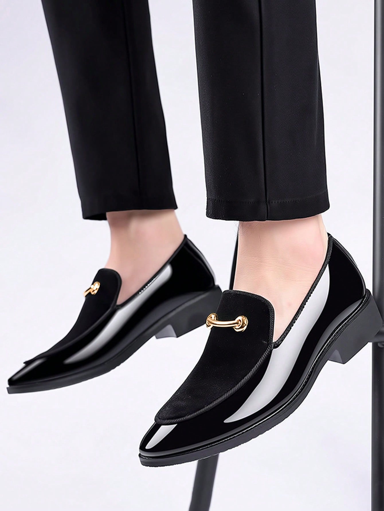 أحذيةرجالية من جلد النعام