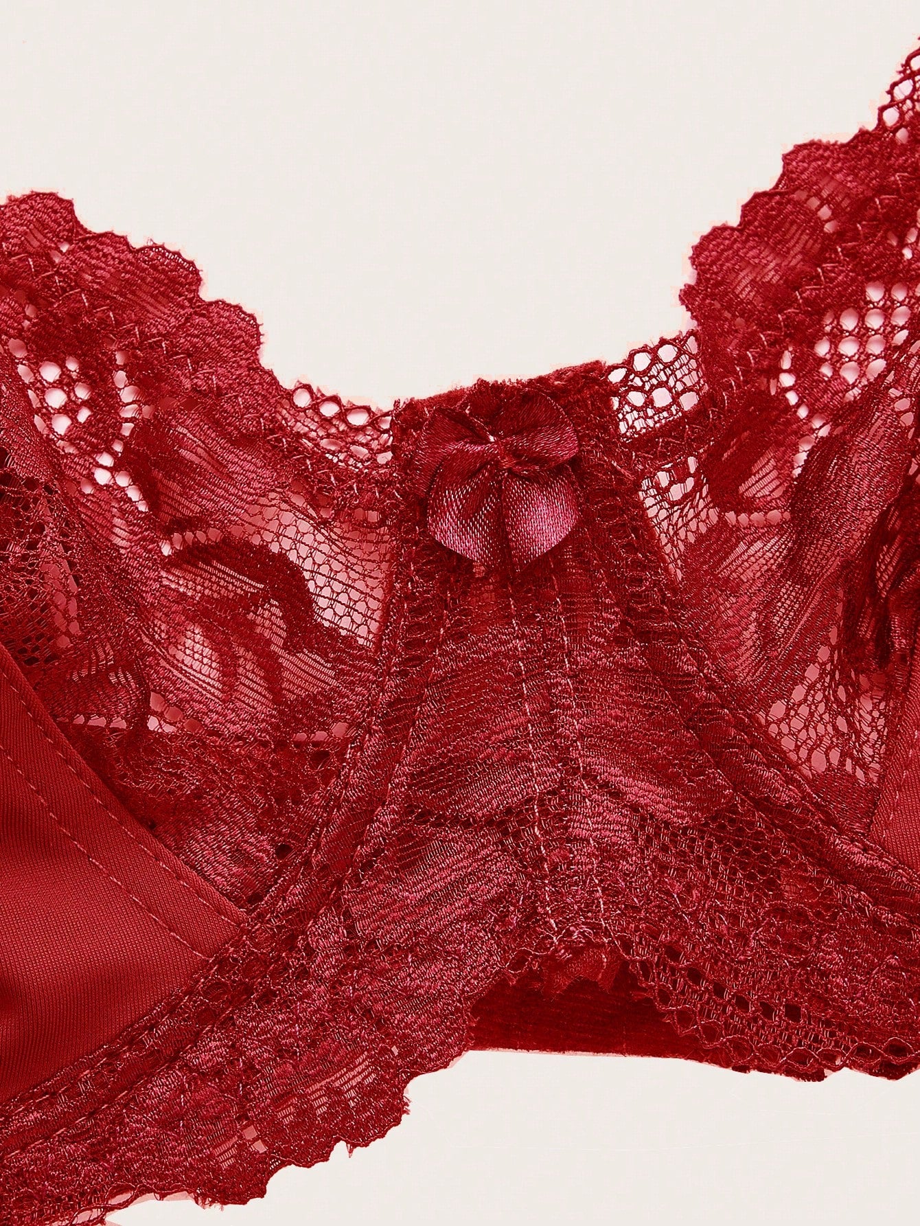 حمالة صدر دانتيل متباين اللون حلقة معدني مقاس كبير