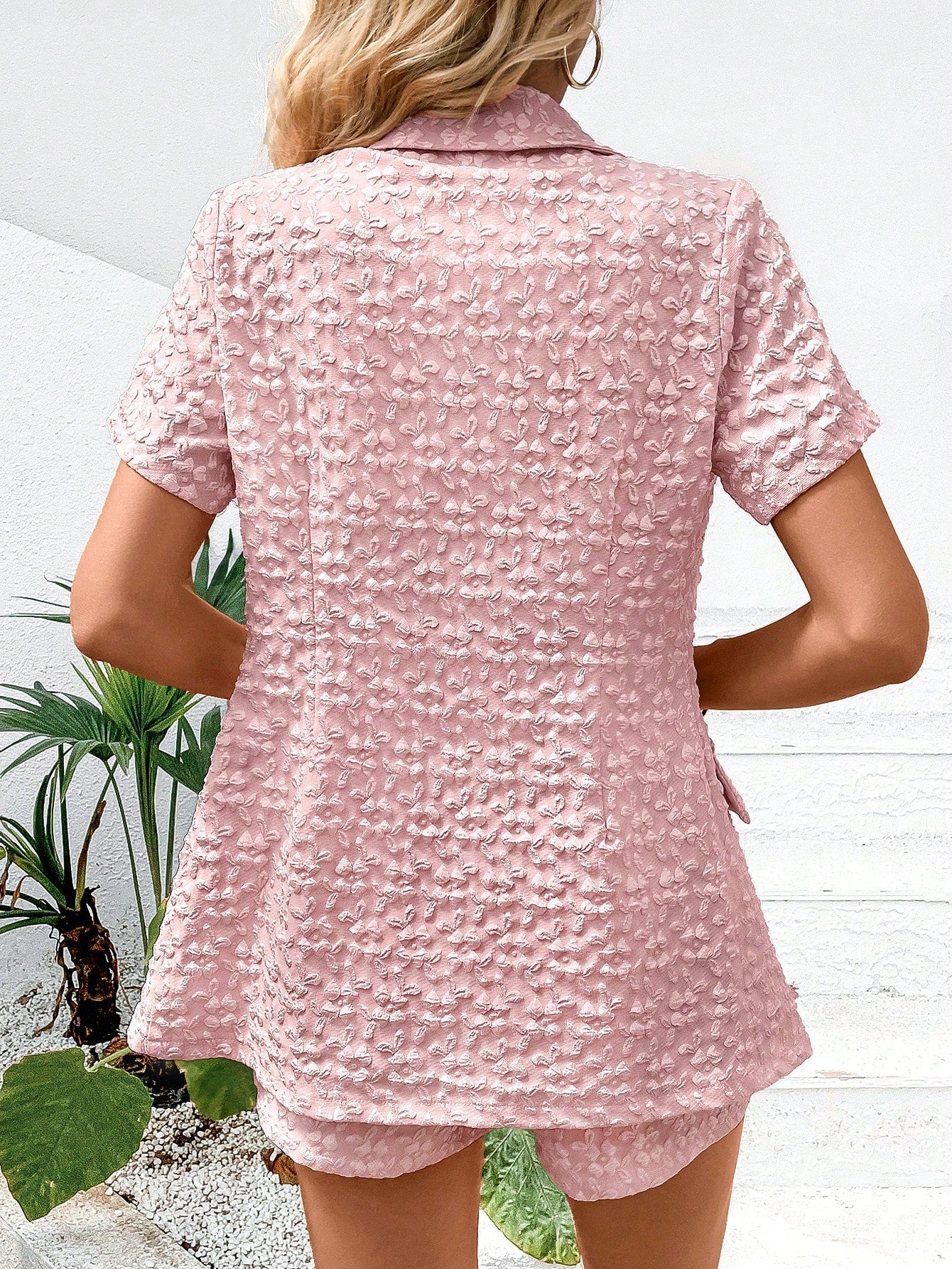 بطباعة أزهار بليزر جاكار و صدرية كامي مع البنطلون القصير