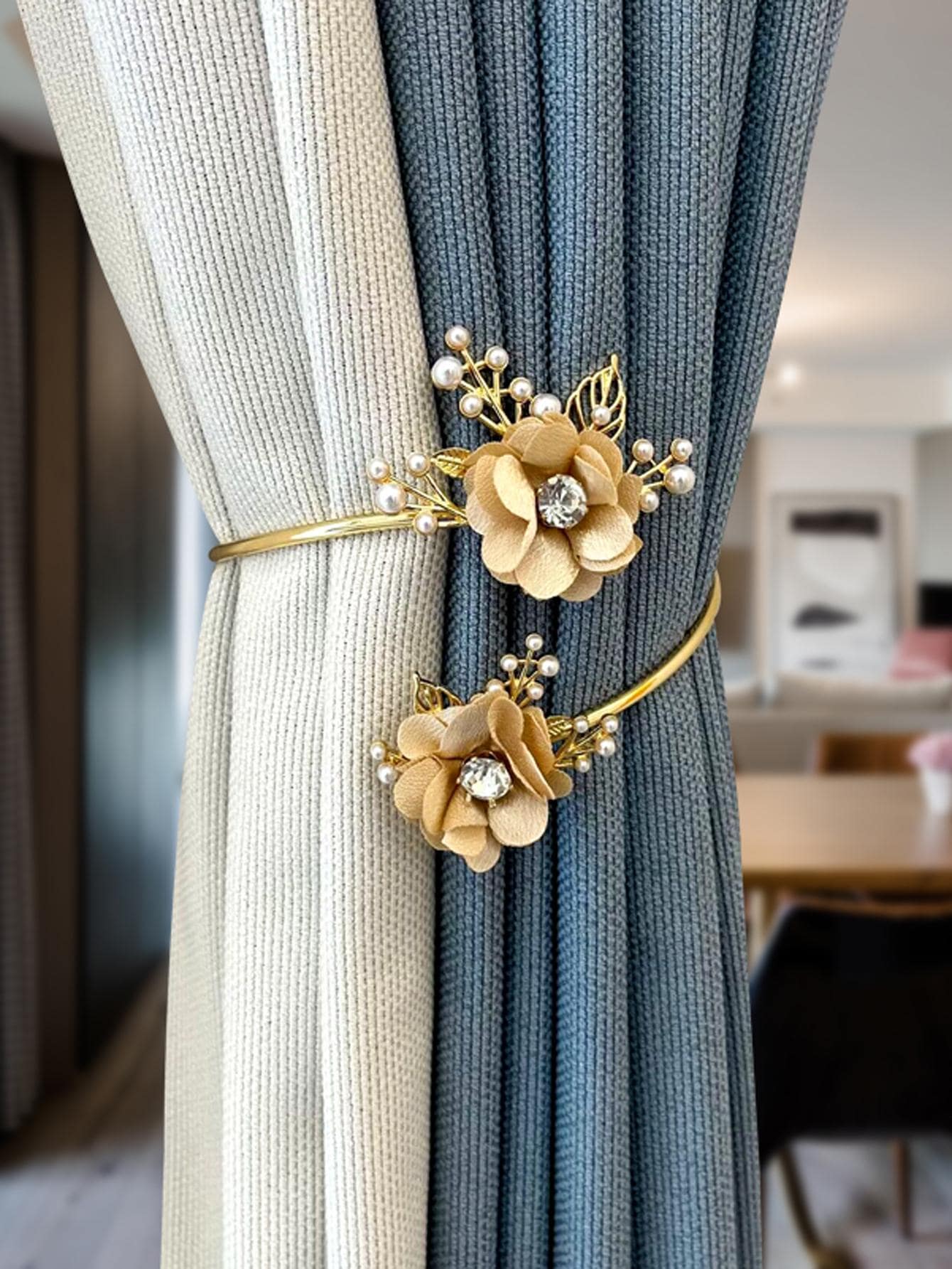 مثبت ستارة يربك مزخرف بحجر الراين وزهر