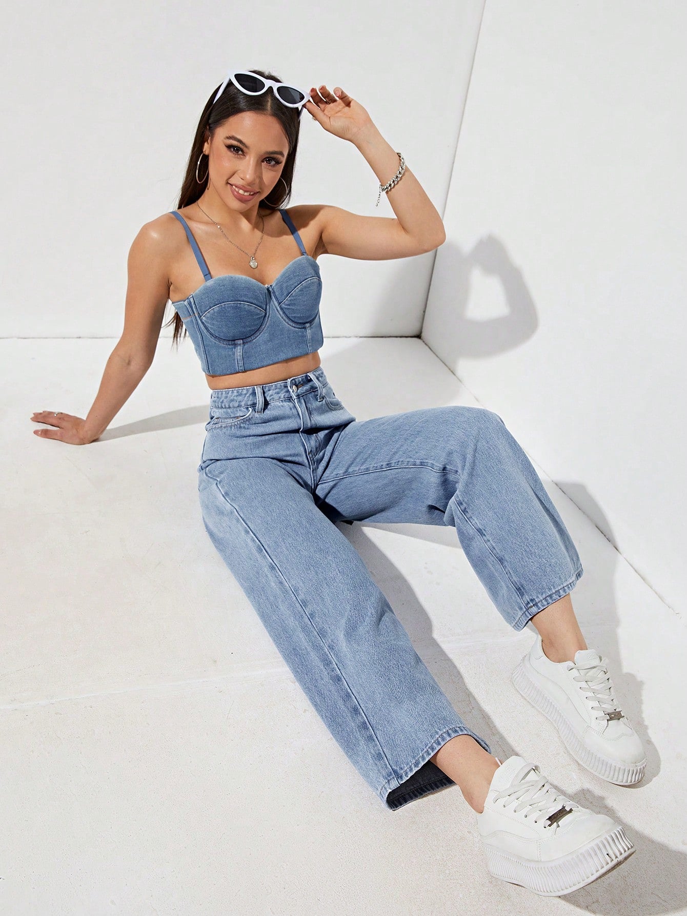 بنطلون جينز موحدة اللون خصر عالي ساق عريضة