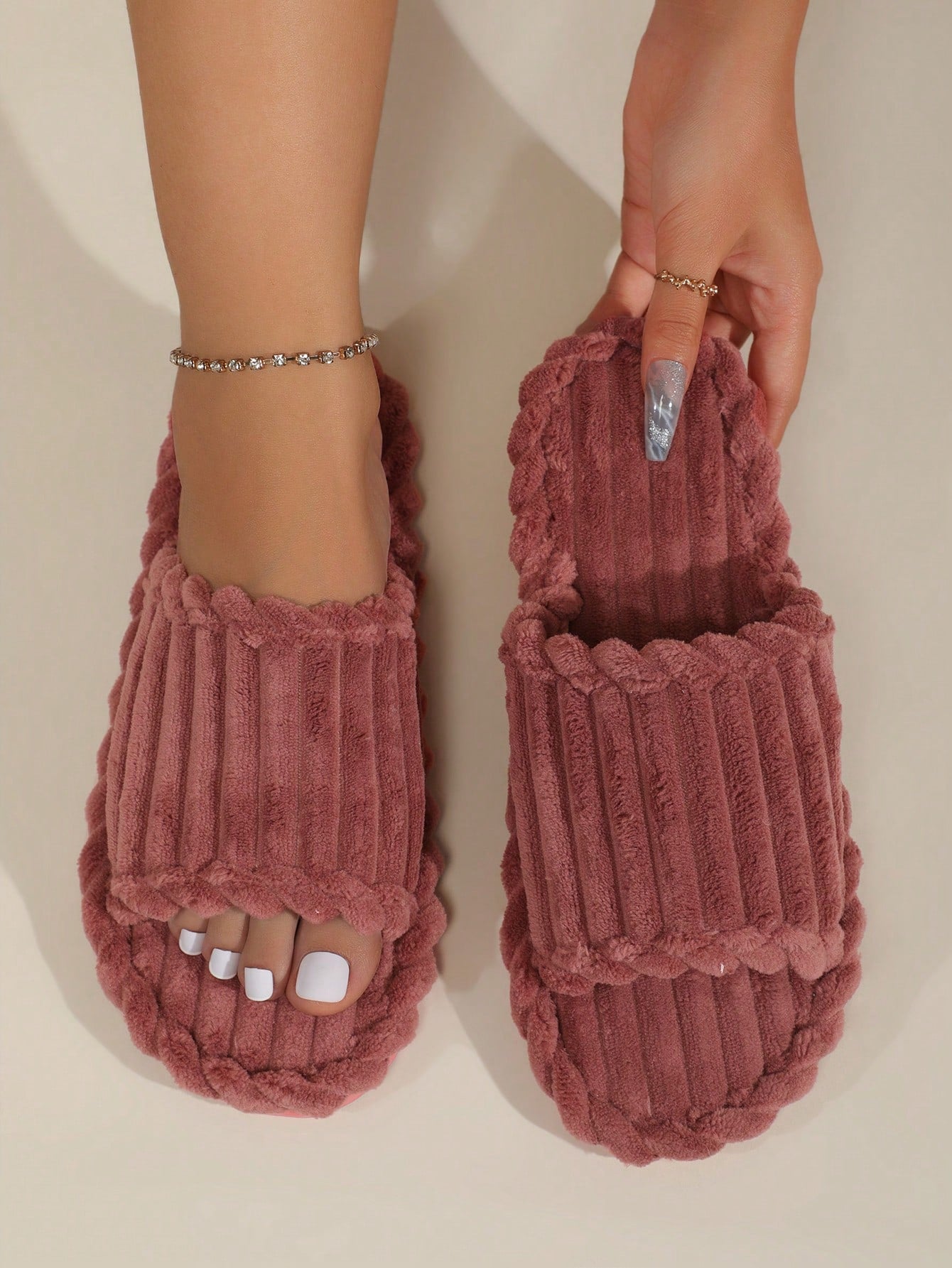 نعال فرائية للنساء للإرتداء بدون ربط، سميكة القاع للاستخدام الداخلي والخارجي،كثيفة وناعمة، أحذية بوت هلالي للخريف/الشتاء