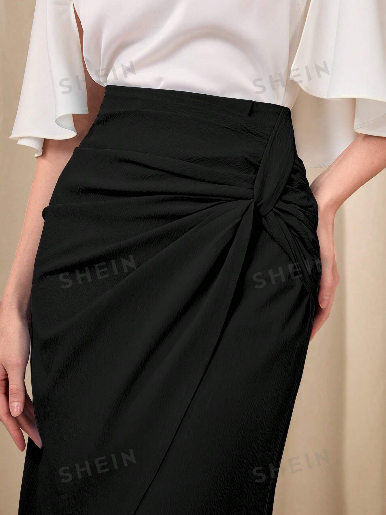 تنانير نسائية