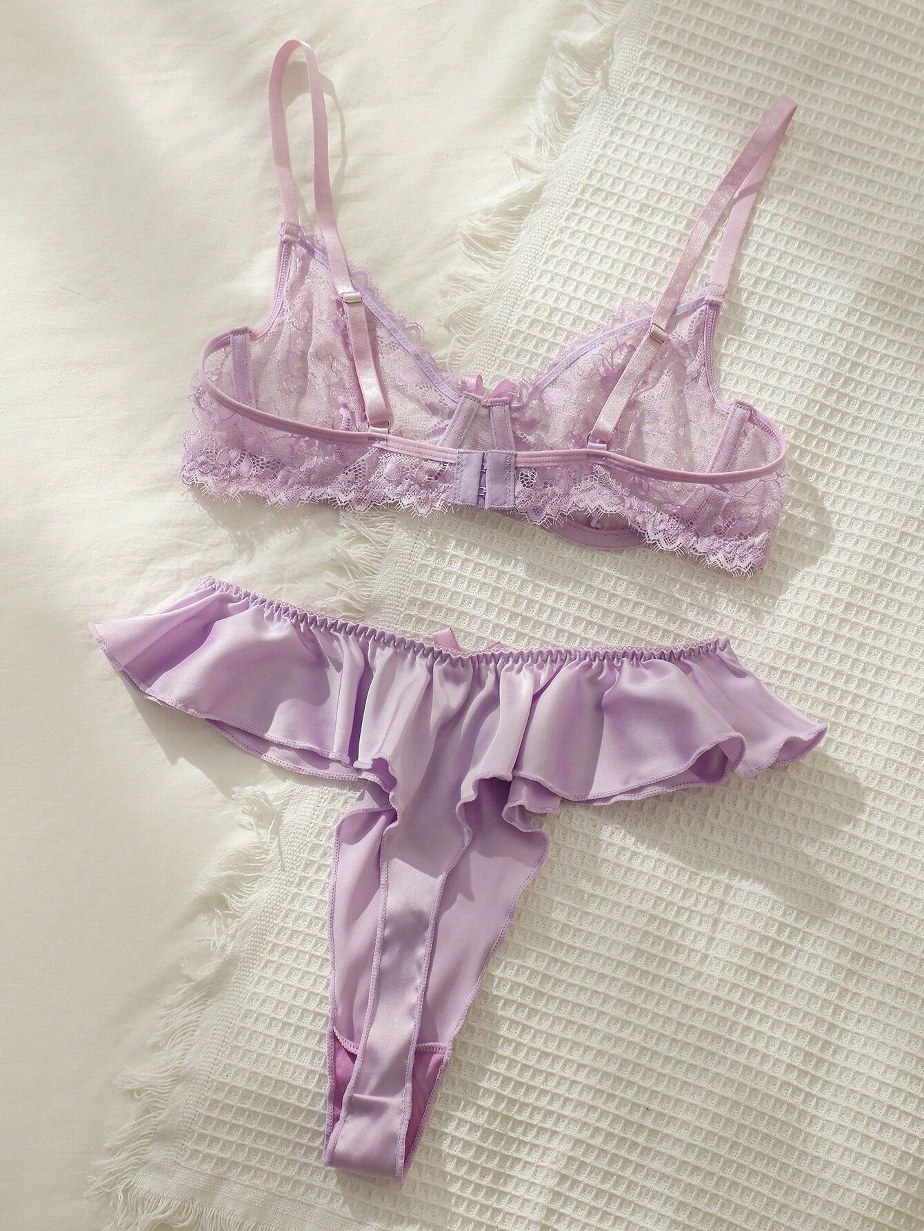 طقم ملابس داخلية دانتيل زهري حلقة معدني