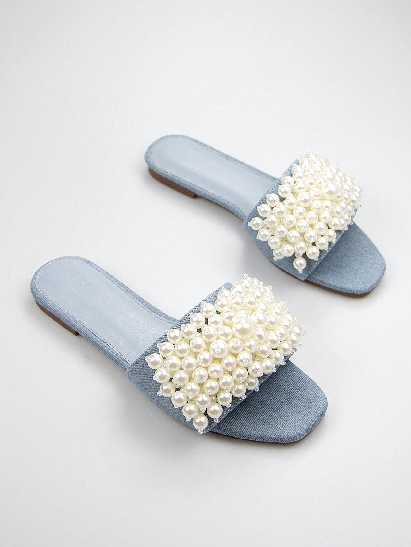 الموضة & مريح للنساء دنيم صنادل مسطح مع لؤلؤ صناعي زخارف شبشب