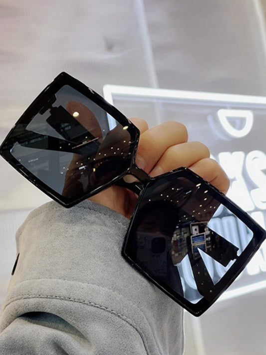 1 قطعة نظارات شمسية كبيرة ذات إطار أسود