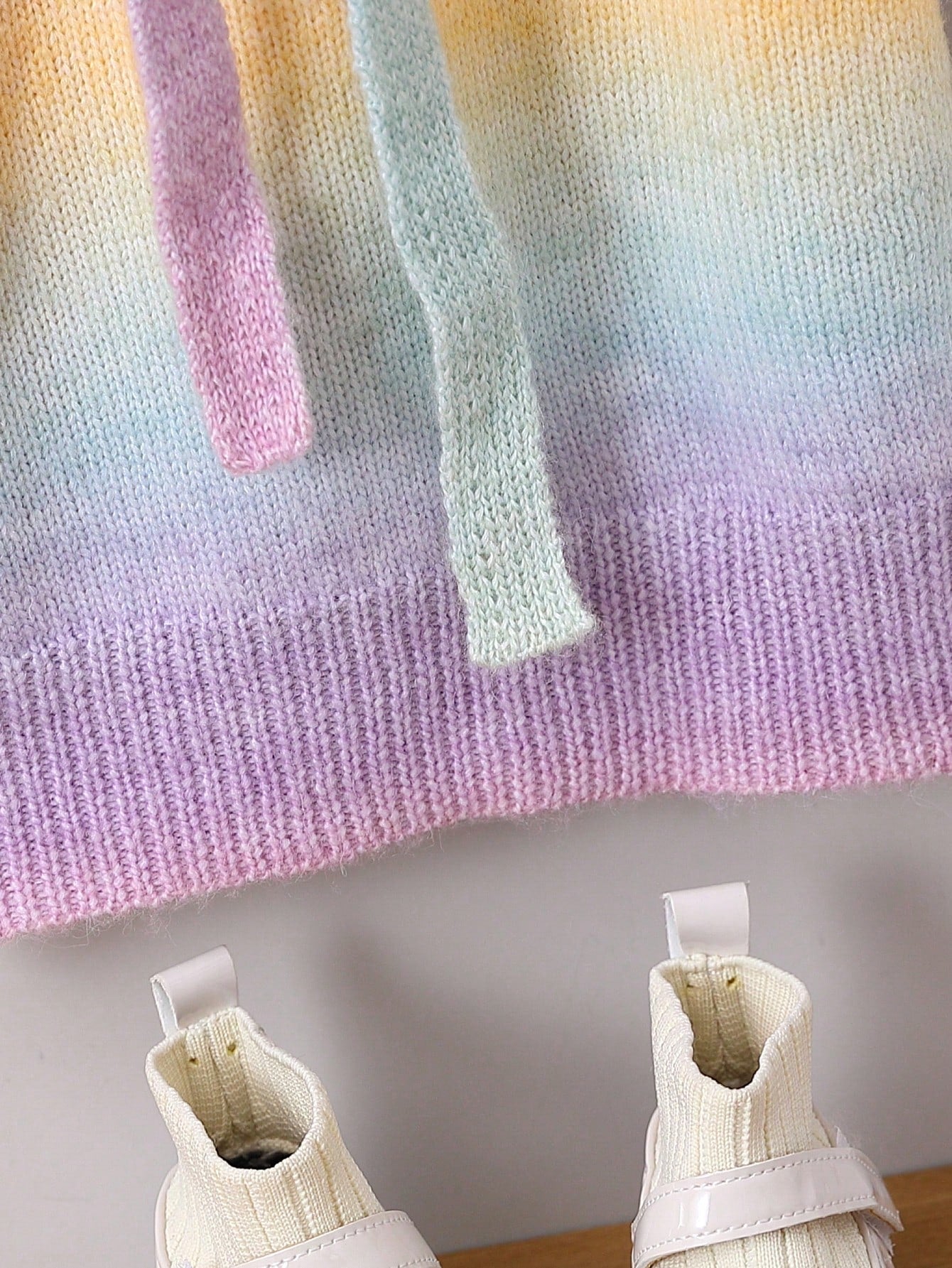 فستان صوفي ألوان متدرجة اكمام أسقف بنت طفل