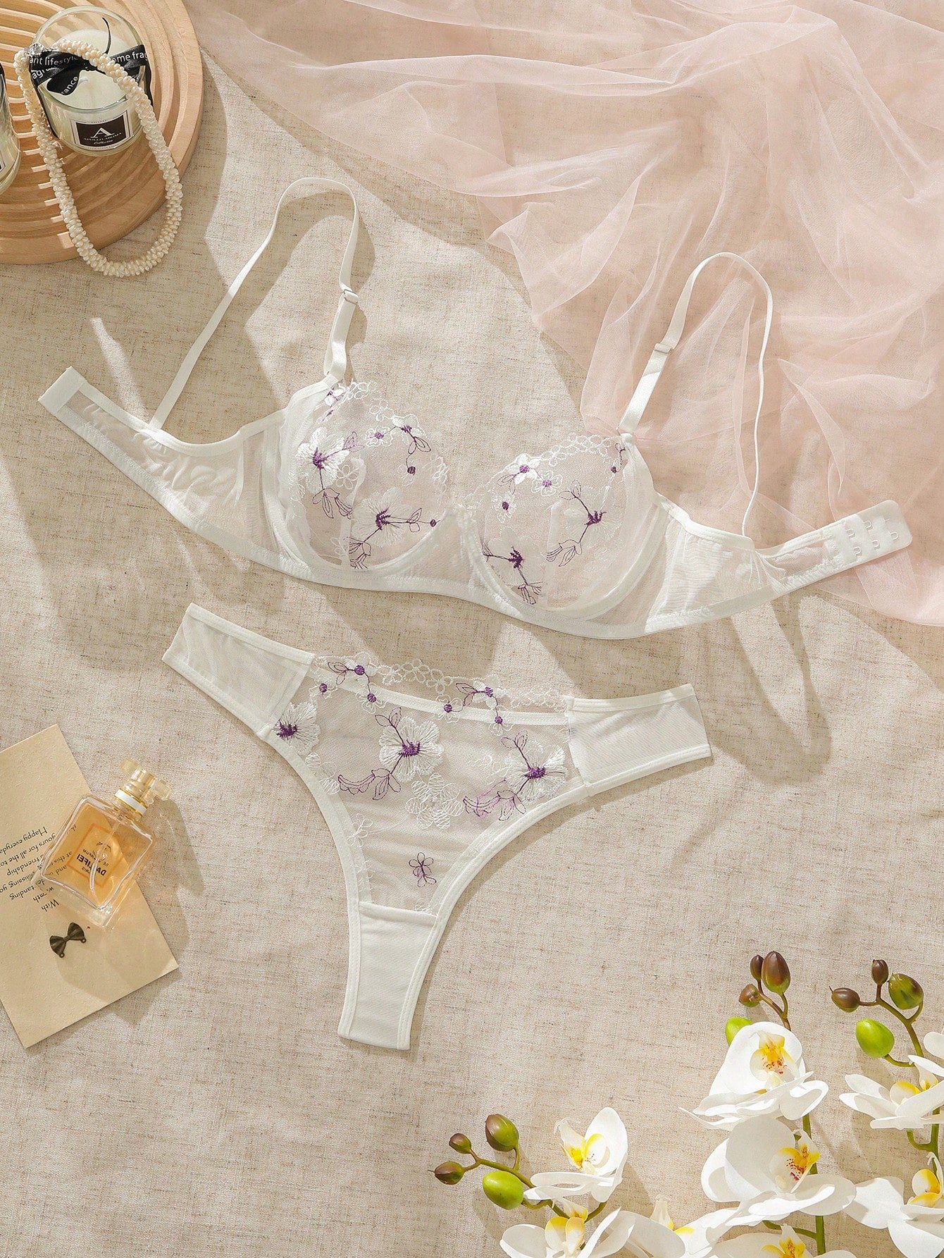 طقم ملابس داخلية مطرز بأزهار شبكة حلقة معدني