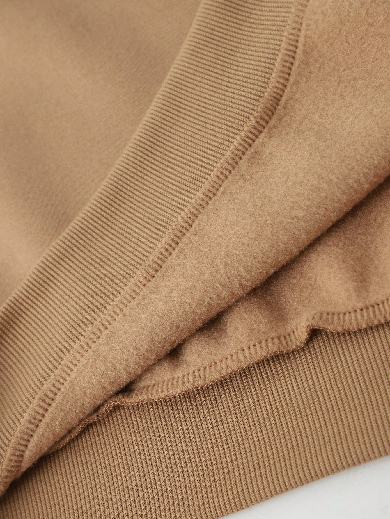 بلوفر مبطن من الداخل بطباعة الباندا والفراشة