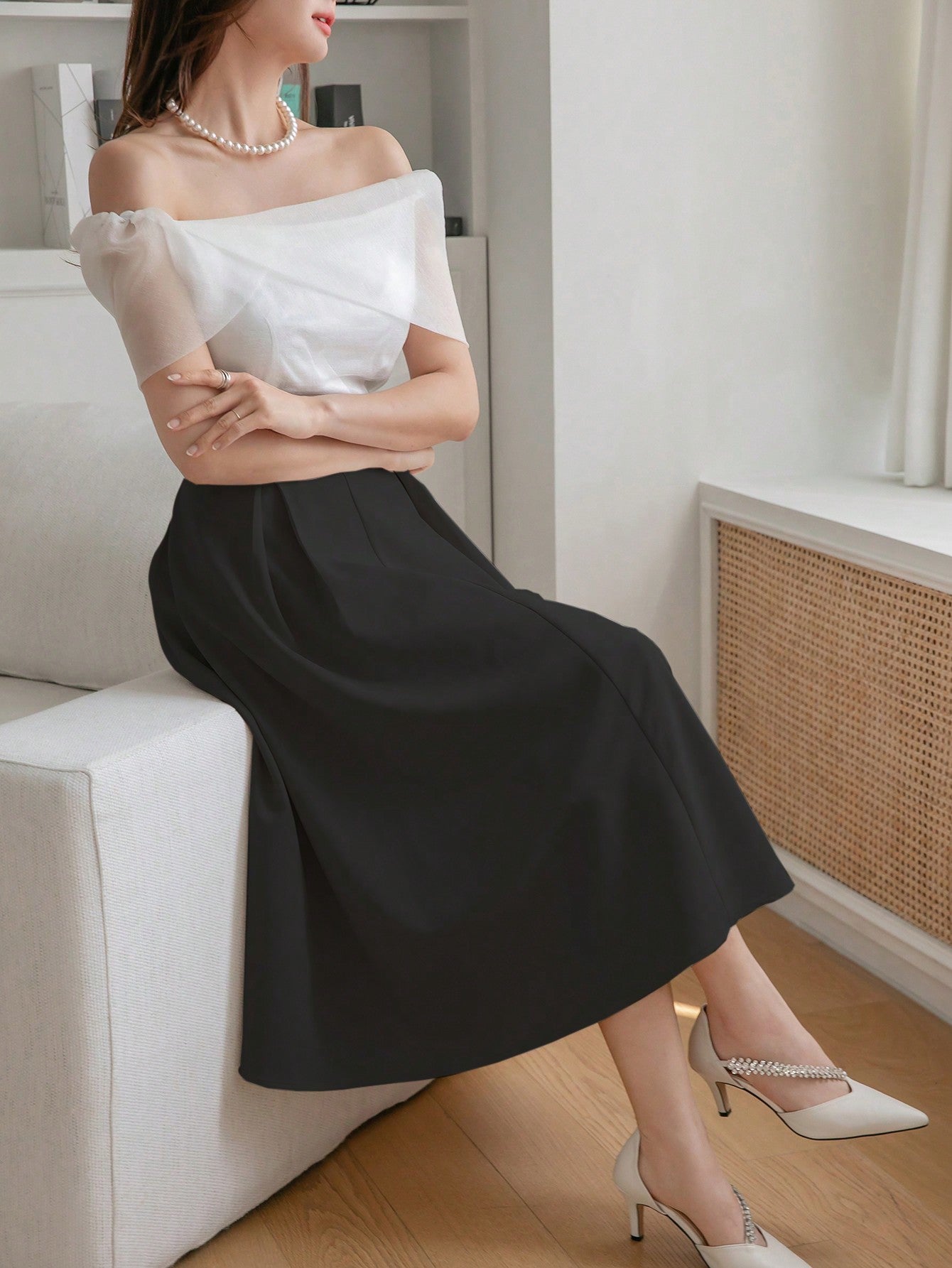 تنورة خصر عالي بتفاصيل طية التجاعيد