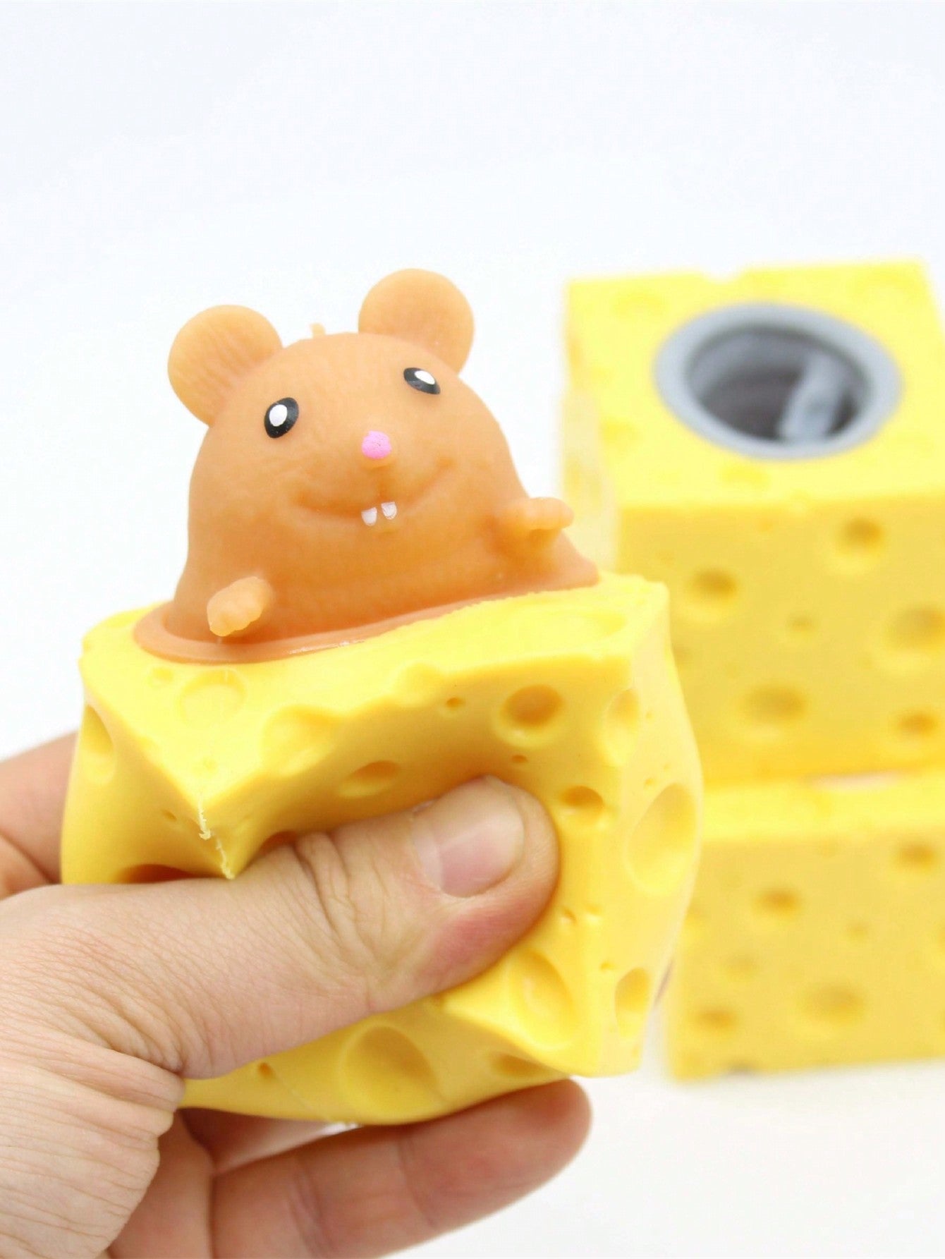 لعبة Tpr المضغوطة Cheese Mouse لتخفيف التوتر بتصميم مميز ومضحك (لون عشوائي)