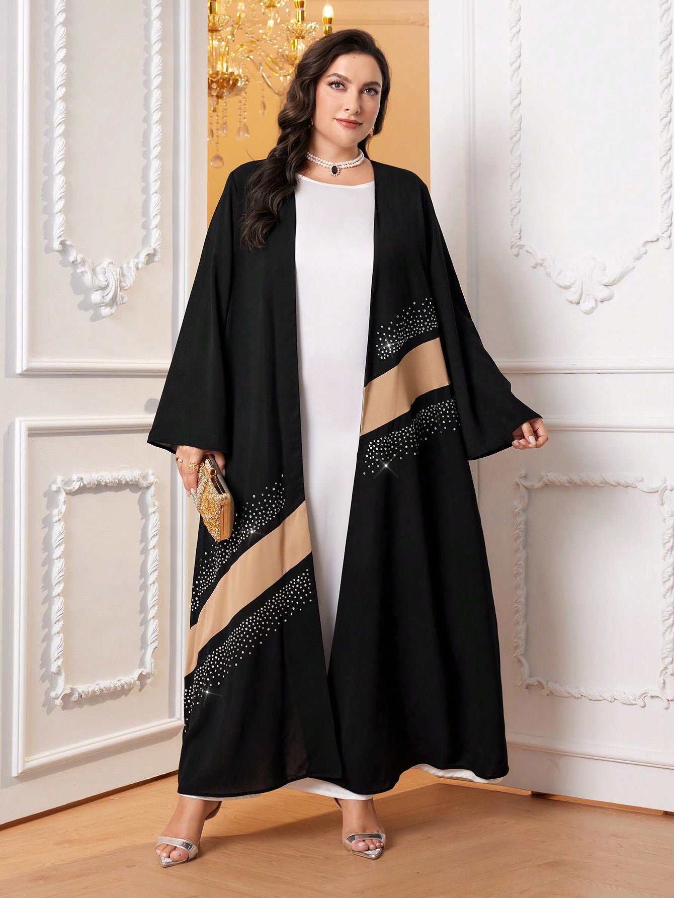 عبايات ترتر متباين اللون ألوان متباينة مقاس كبيربدون فستان الابيض