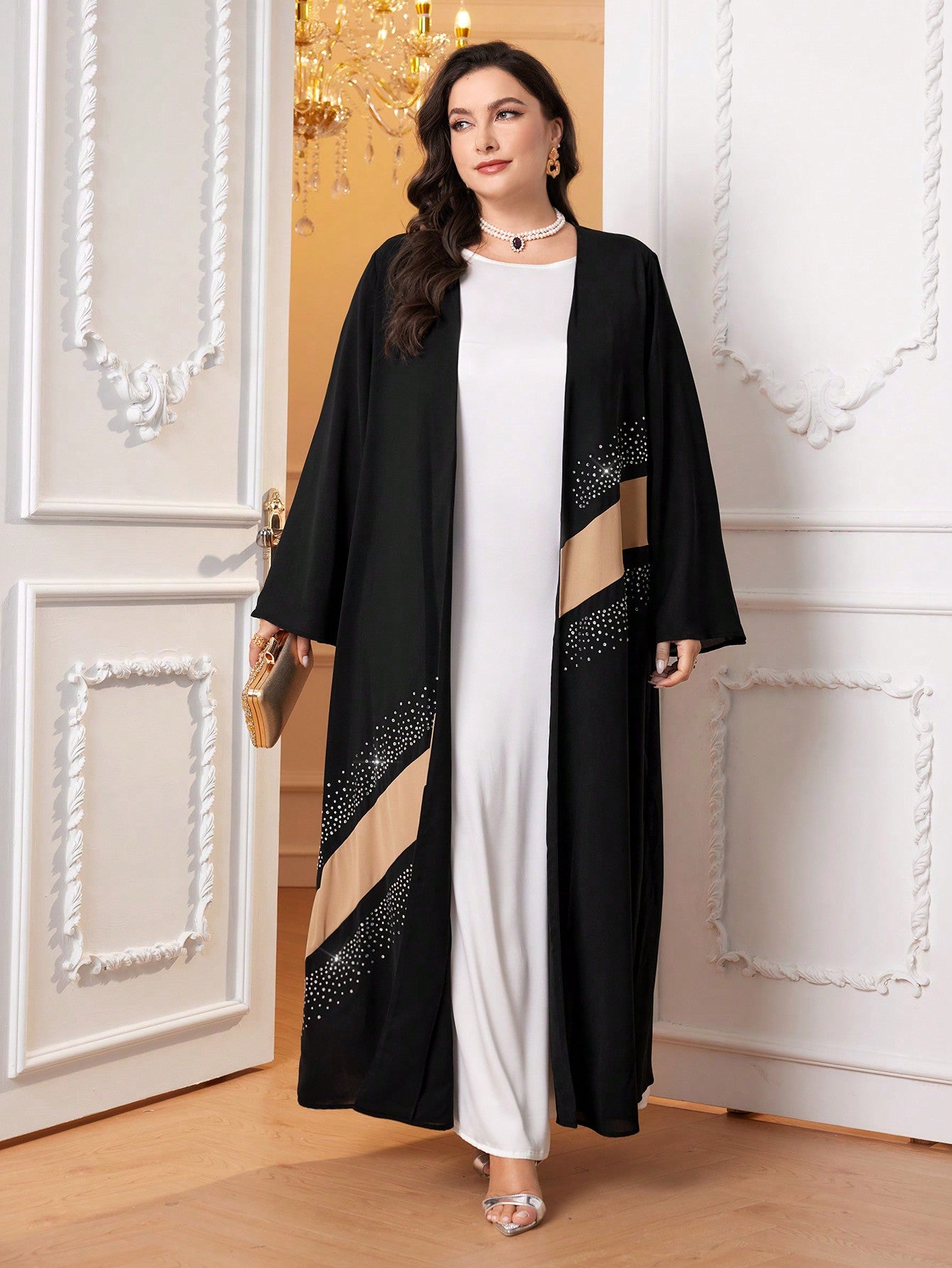 عبايات ترتر متباين اللون ألوان متباينة مقاس كبيربدون فستان الابيض