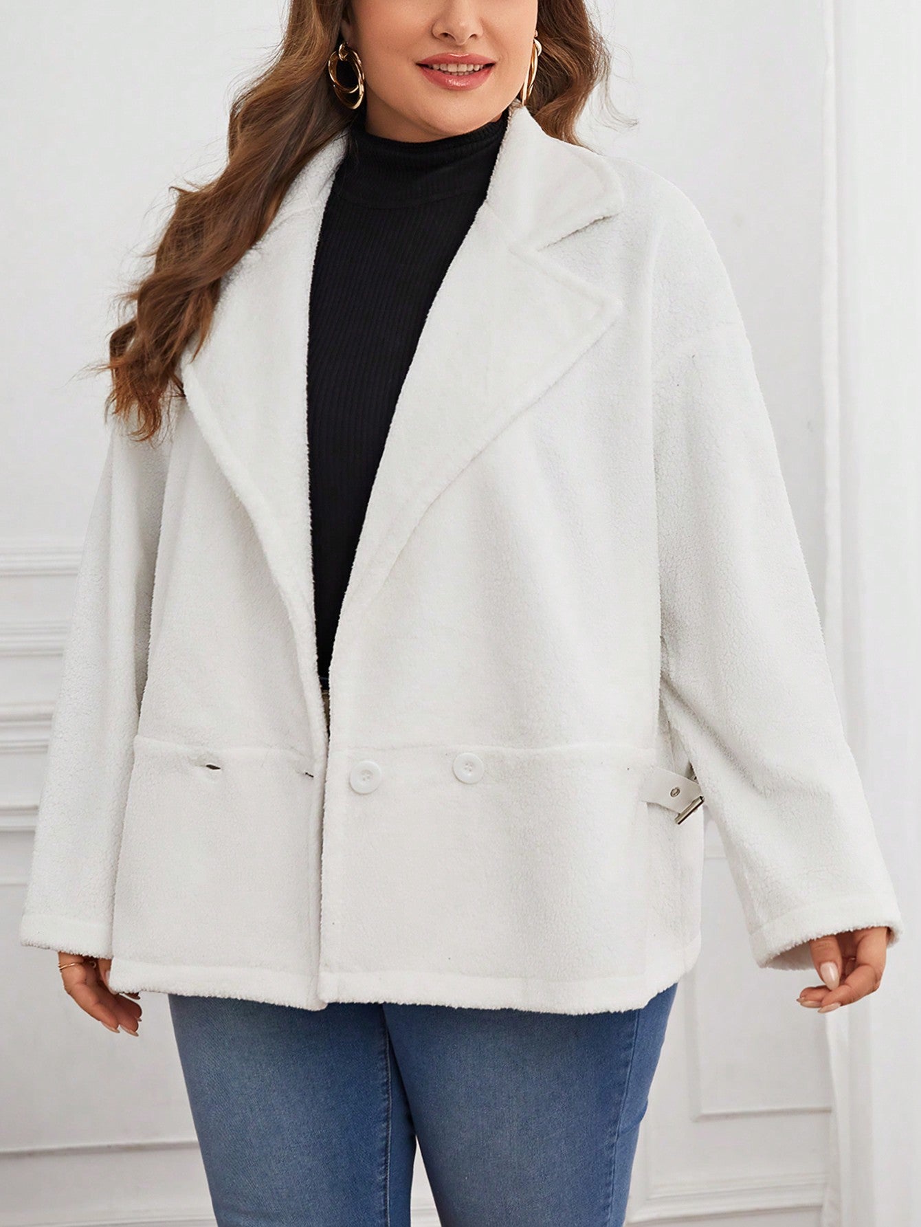 معطف تيدي بياقة مطوي مسنن منخفض الاكتاف مقاس كبير