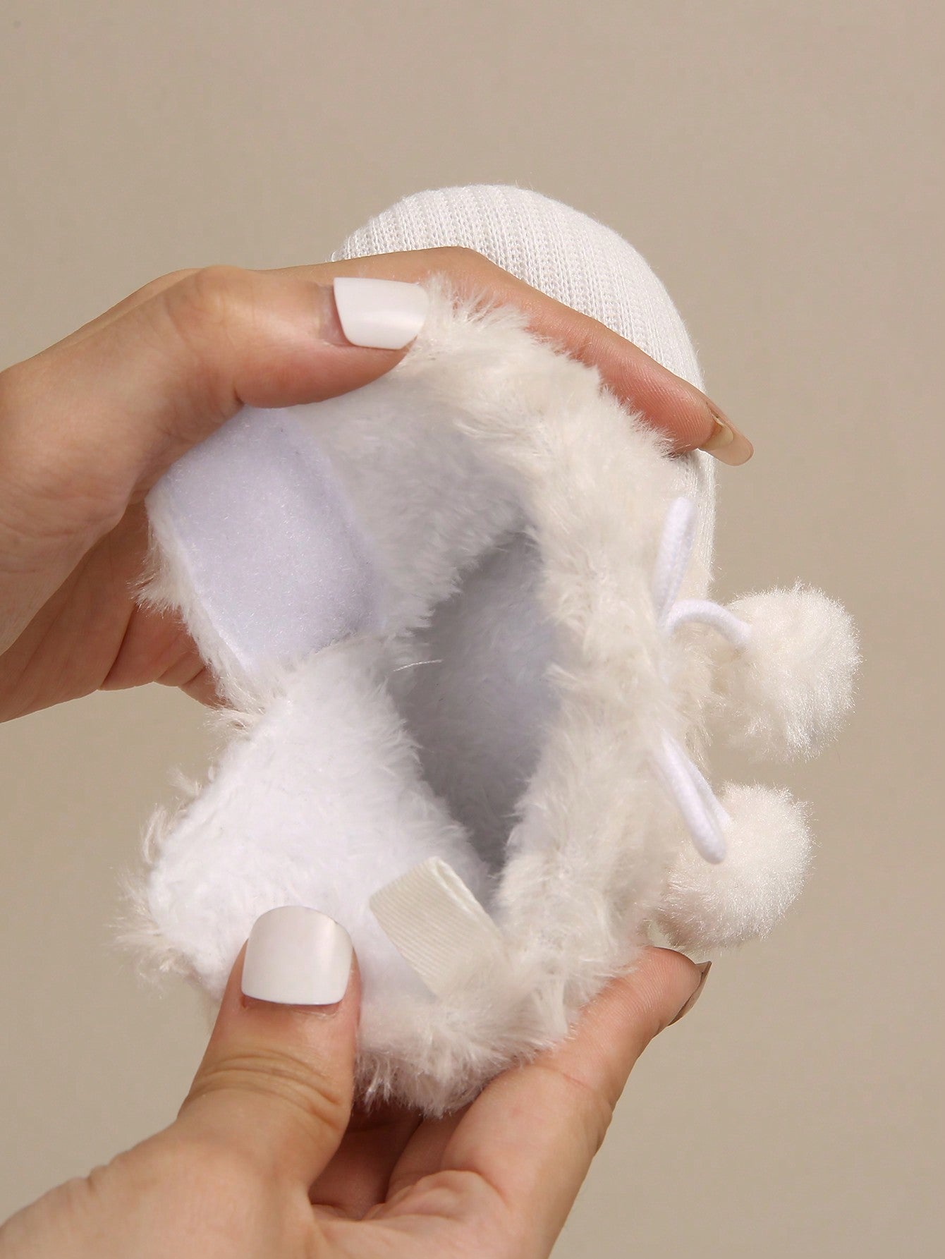 بوت الرضع / الأطفال الصغار مزينة بالأقواس والكرات