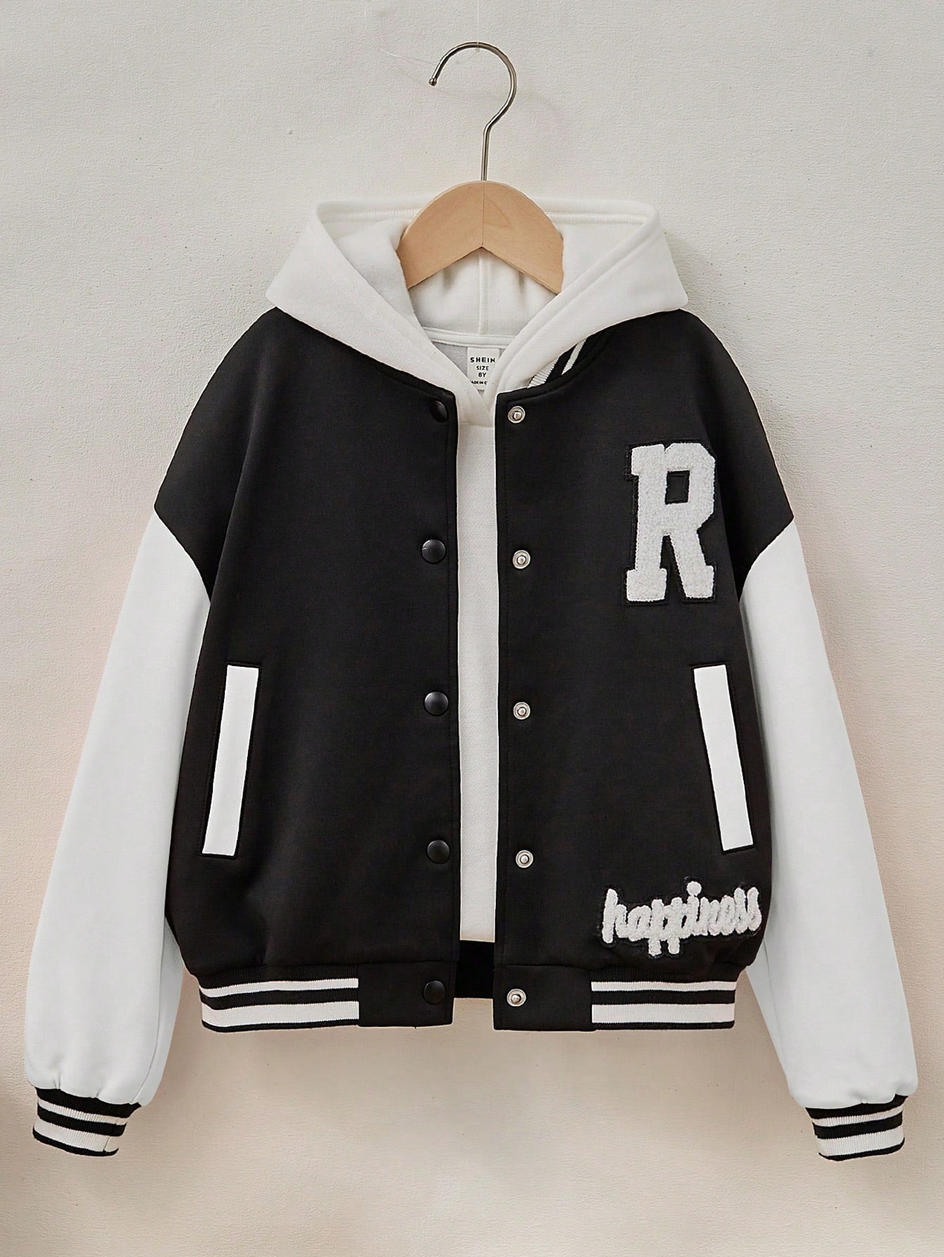 جاكيتات فتاة صغيرة