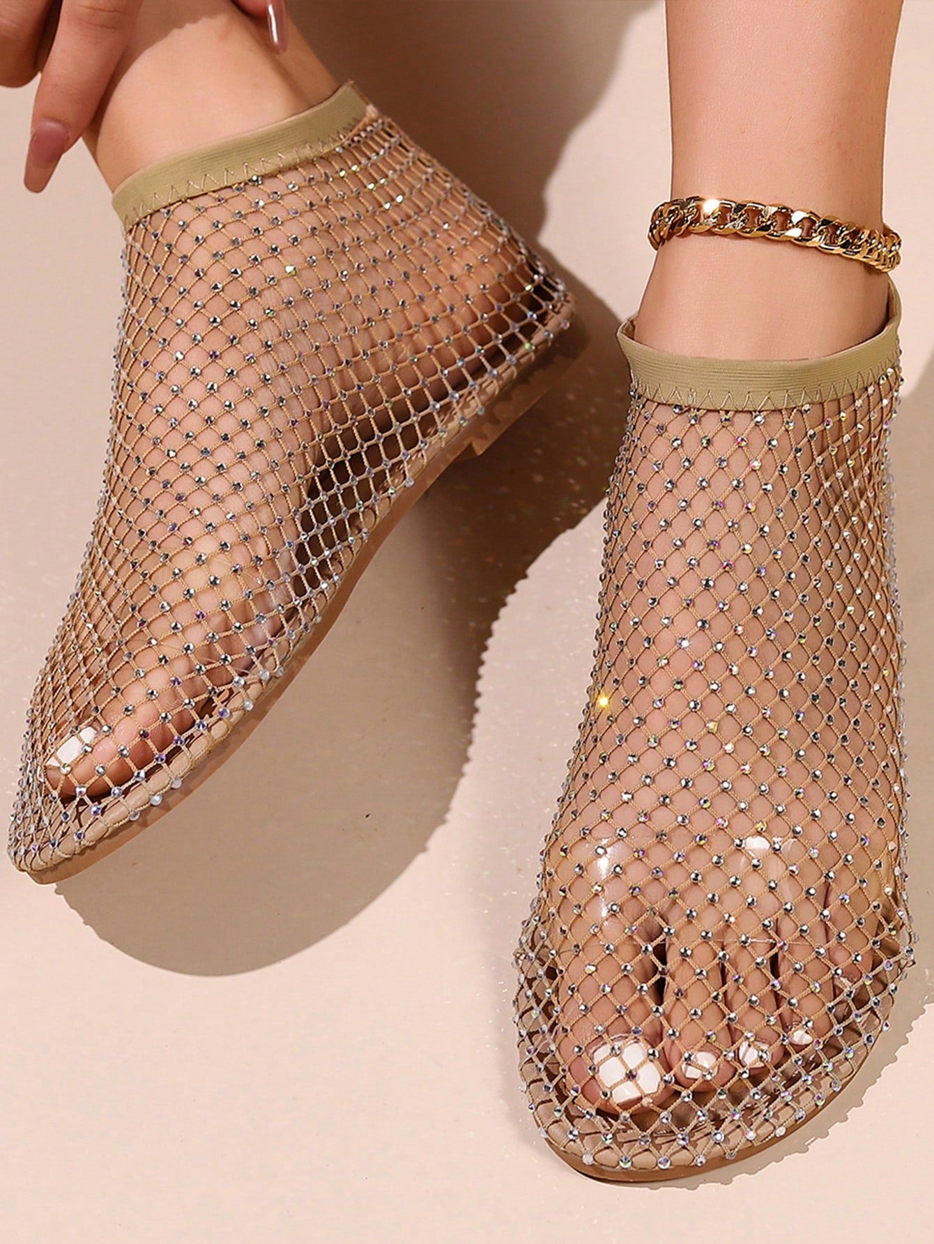 صنادل مسطحة نسائية