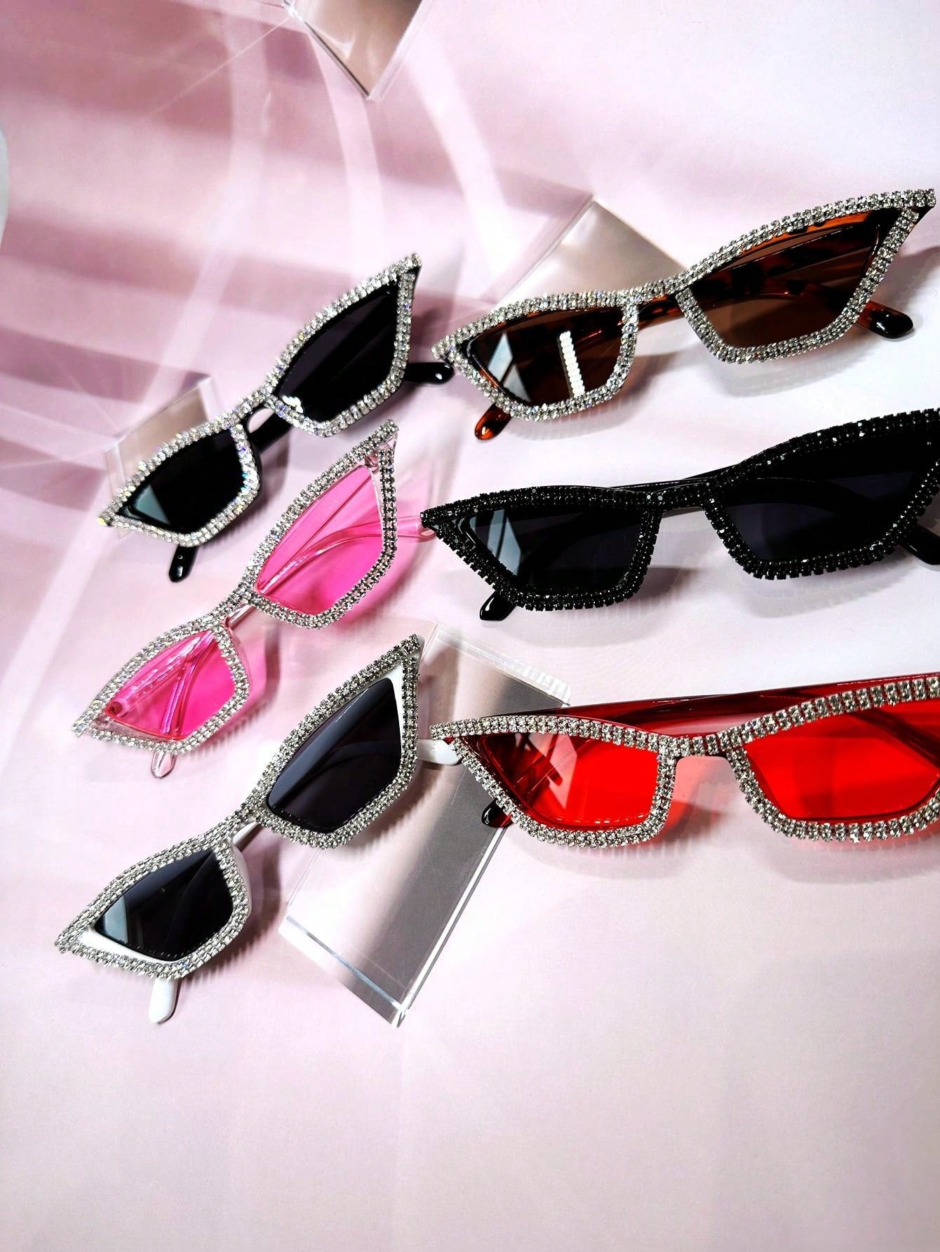 نظارات حفلات موضة فاخرة للنساء مُزينة بالراين واكريستال بإطار وردي بلاستيكي زوج واحد