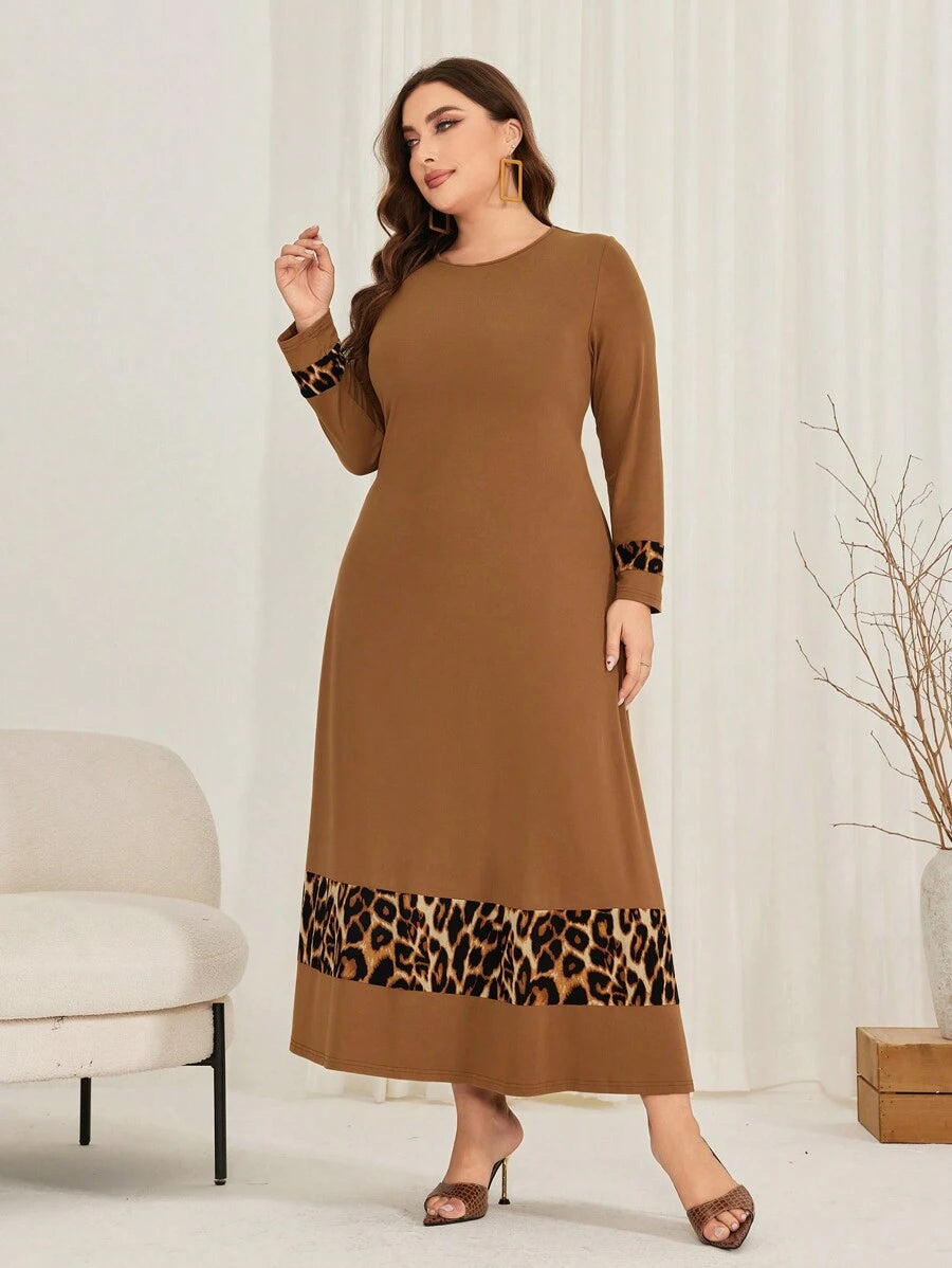 فستان أنثوي جذاب من قماش الليبارد