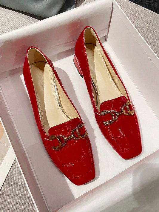 الموضة و جميلة نمط حجر جلد لامع صغير جلد حذاء سلسلة معدنية باصابع قدم مربع كعب سميك المحترفين للنساء حذاء للنساء أحذية مسطحة