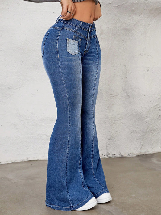 نمط الرجعية اندلعت الجينز