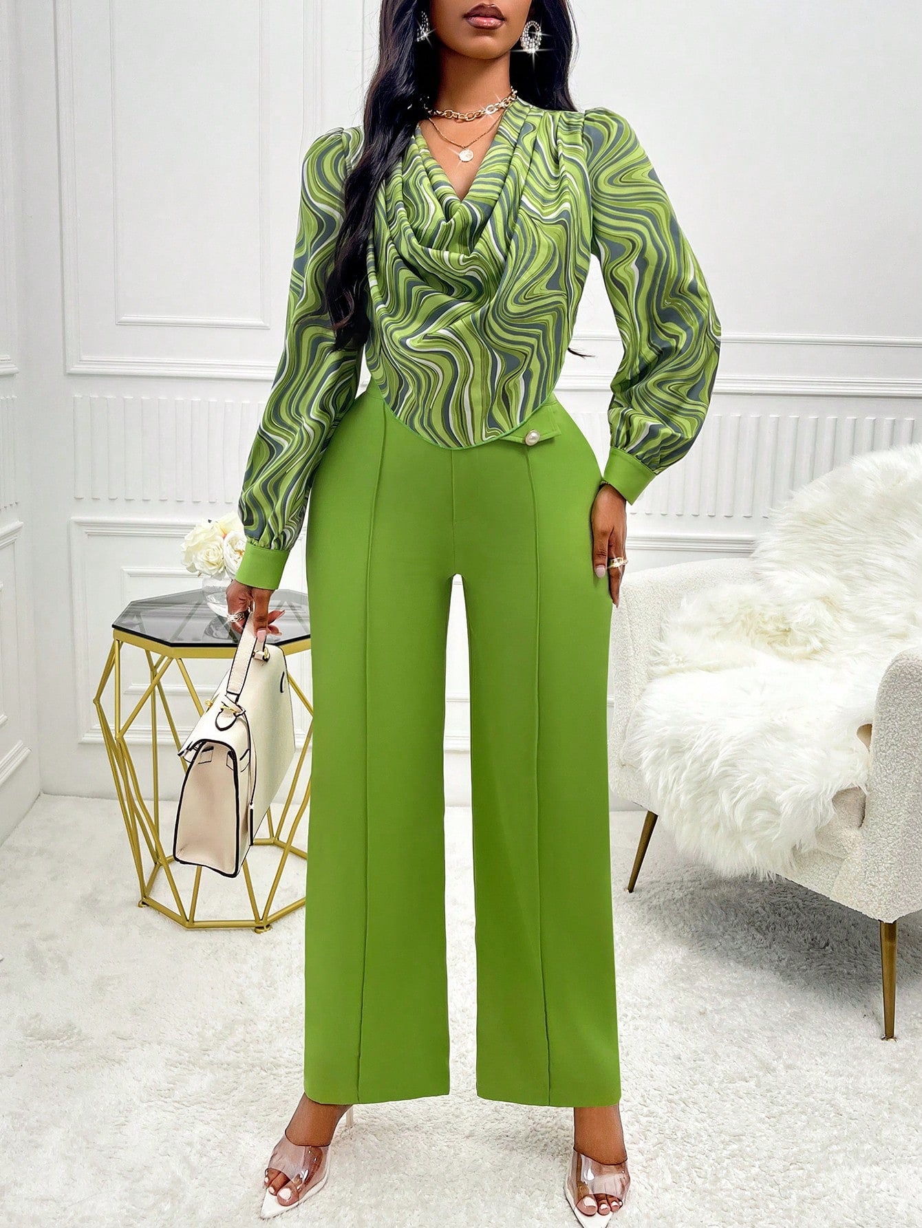 بدلة بلوزة وبنطلون سائلة مطبوعة للسيدات (طبعة عشوائية)