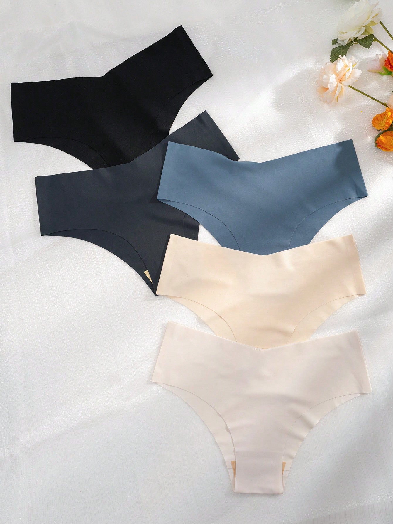 مجموعة من 5 قطع للنساء من الملابس الداخلية ثلاثية الزوايا بألوان صامدة