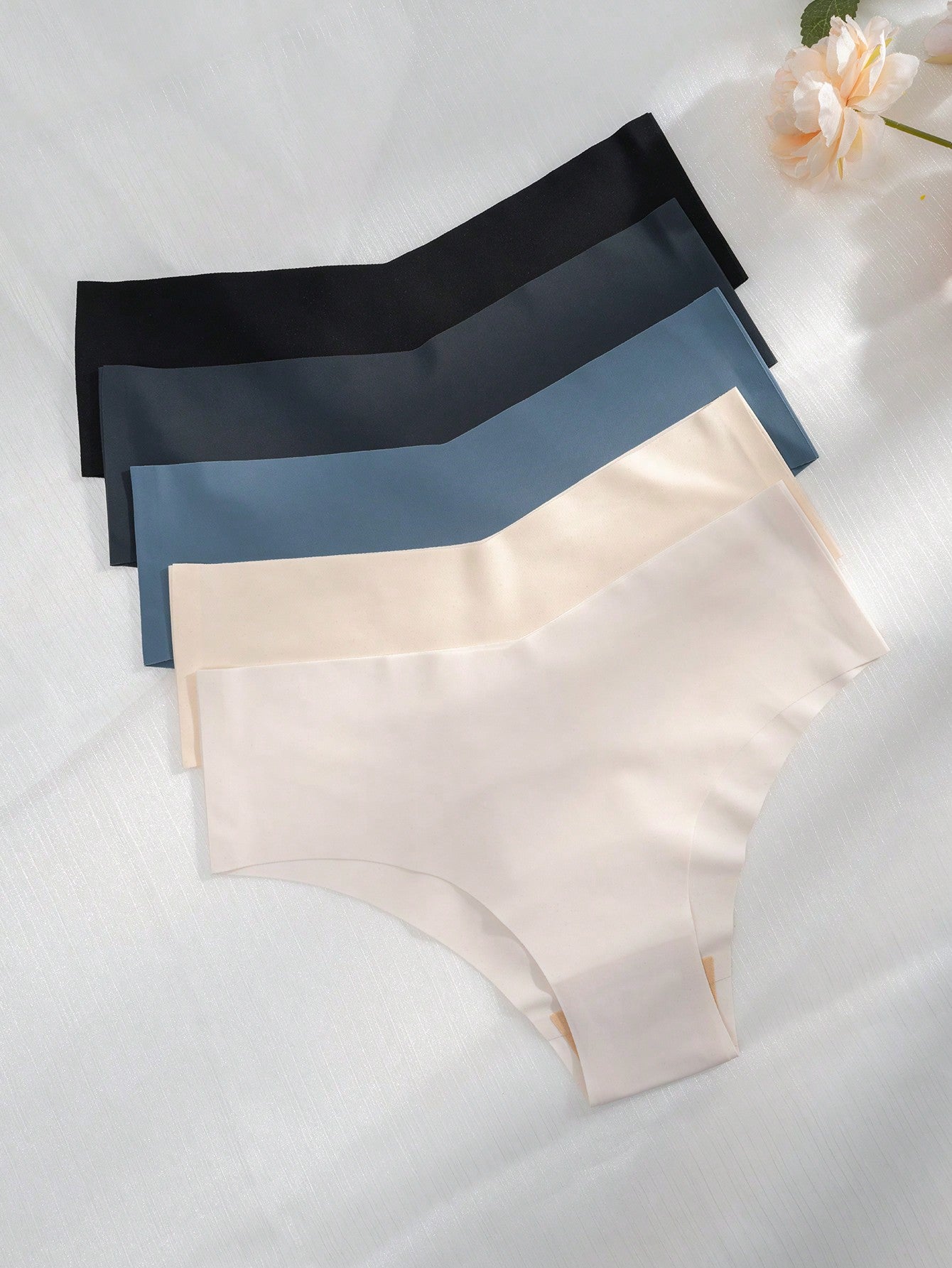 مجموعة من 5 قطع للنساء من الملابس الداخلية ثلاثية الزوايا بألوان صامدة