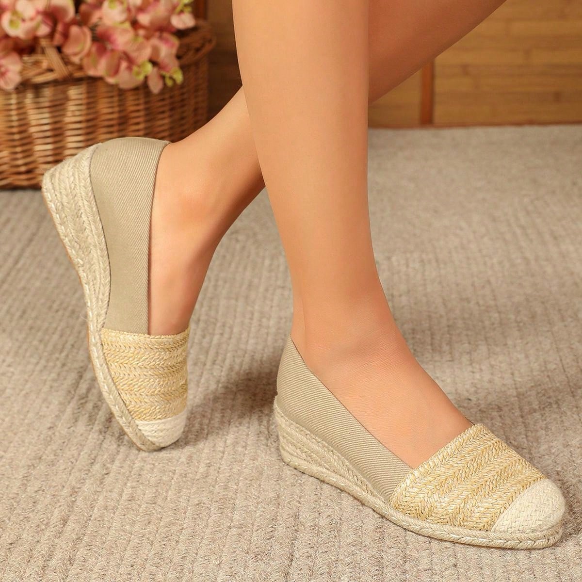 أحذية أسافين & أحذية بنعل سميك نسائية