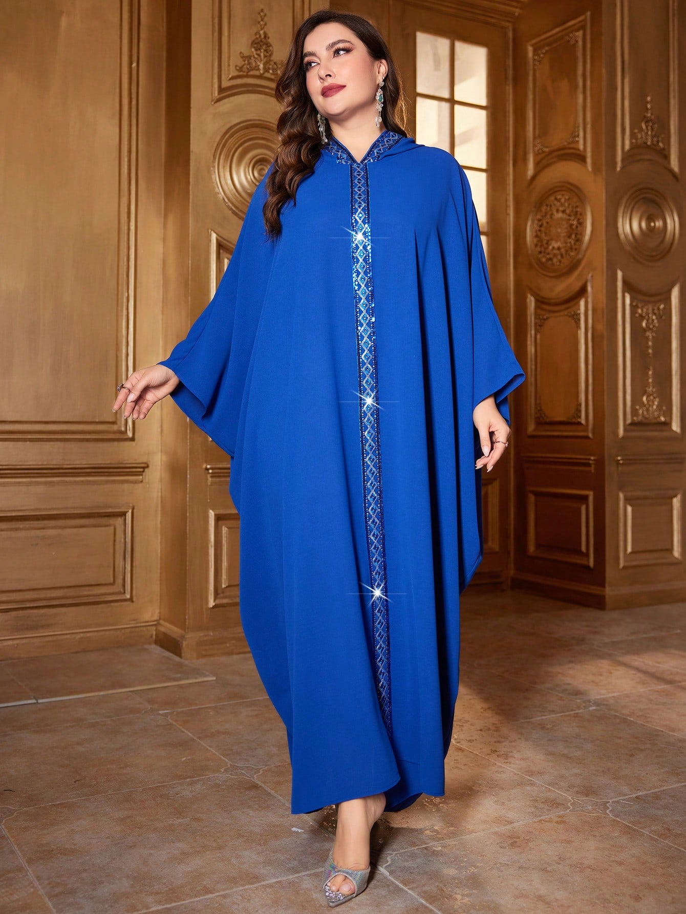 فساتين عربية بمقاسات كبيرة